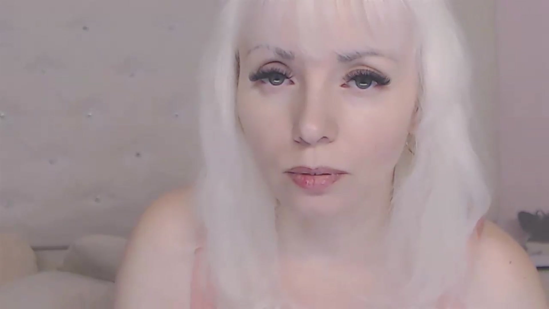 Gallery image thumbnail from Kaiserine's myfreecams stream on, 07/19/2026, 20:06 image 3 of 20