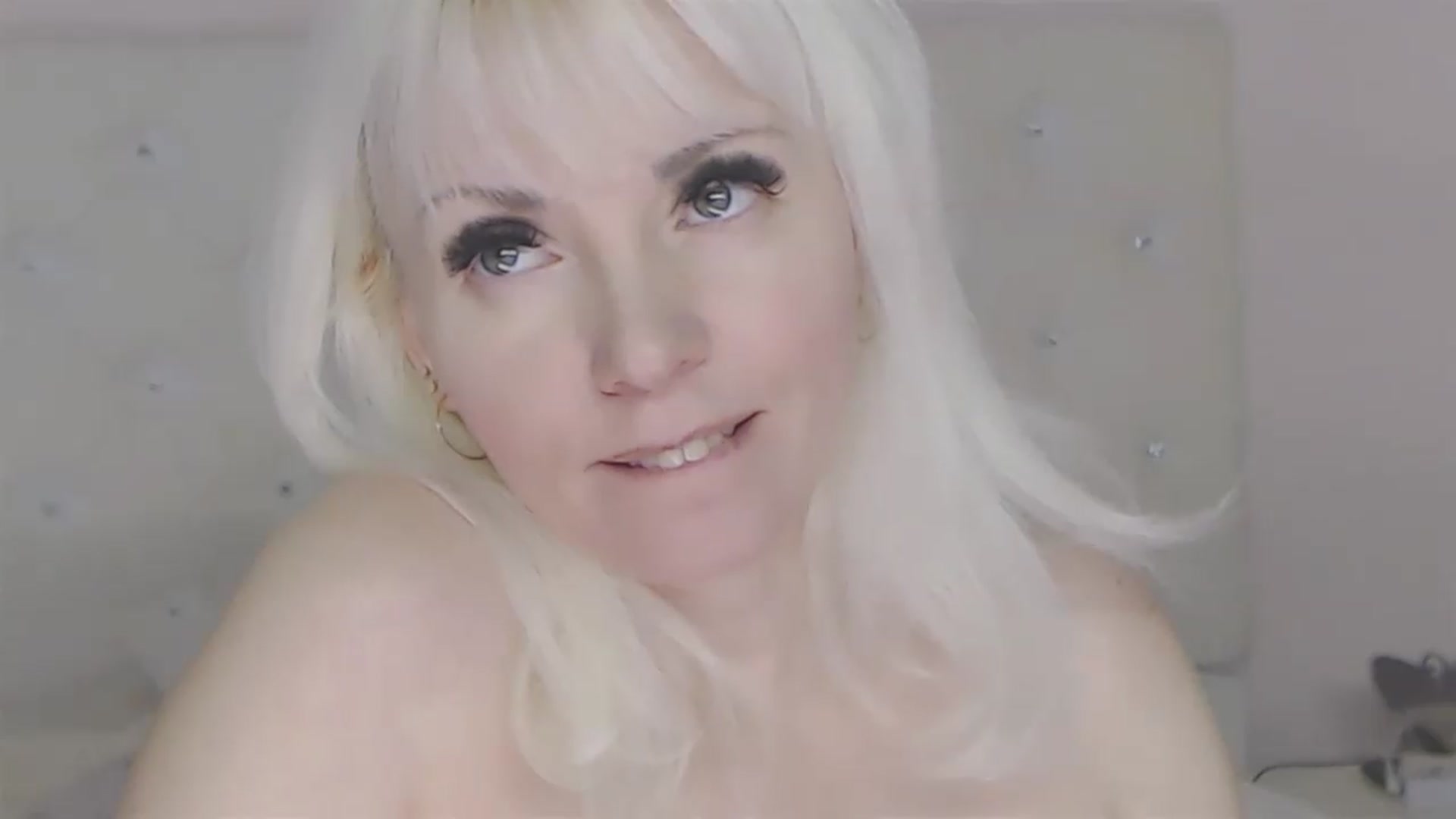 Gallery image thumbnail from Kaiserine's myfreecams stream on, 08/04/2026, 21:17 image 18 of 20