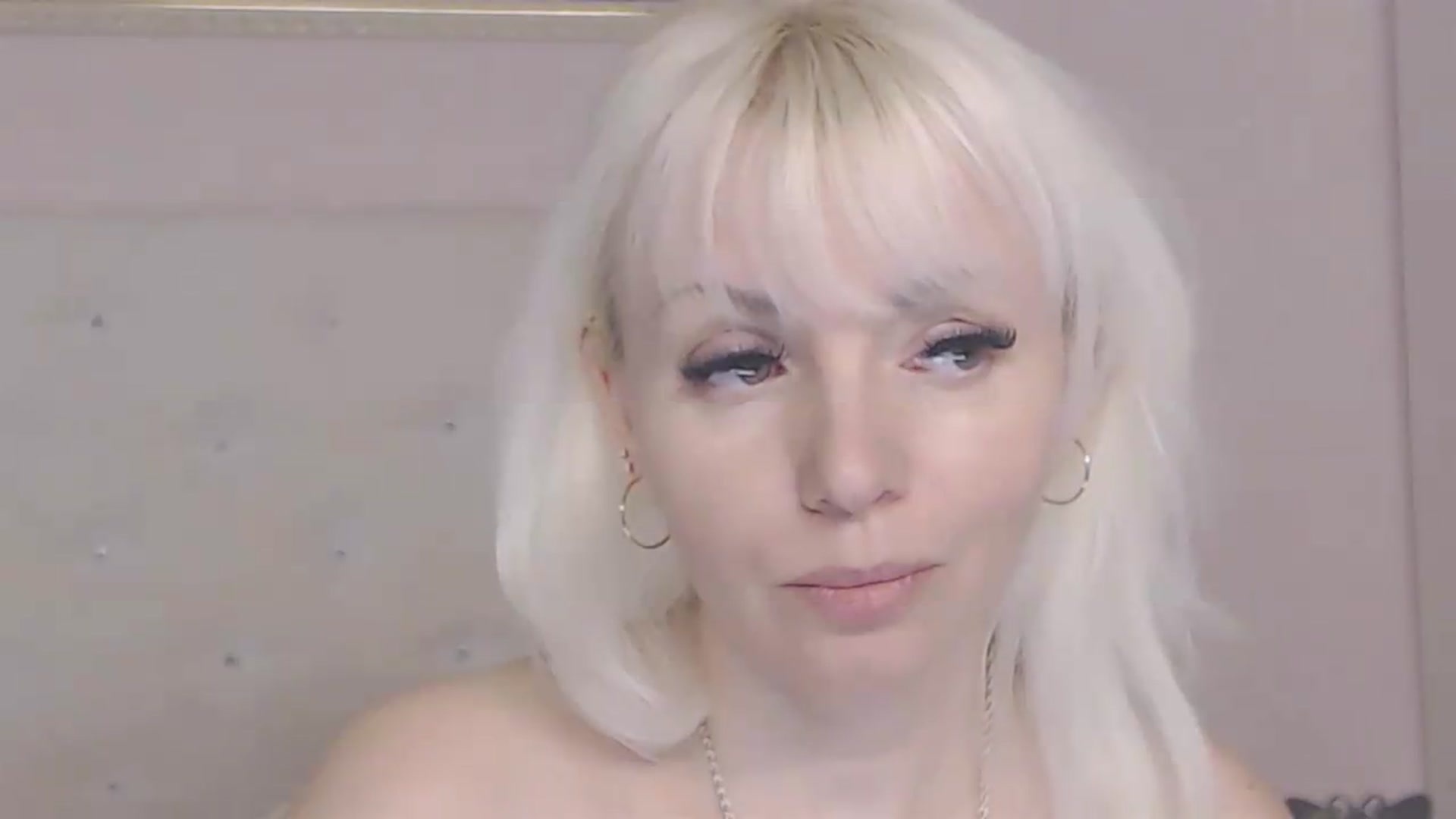 Gallery image thumbnail from Kaiserine's myfreecams stream on, 08/09/2026, 23:33 image 16 of 20