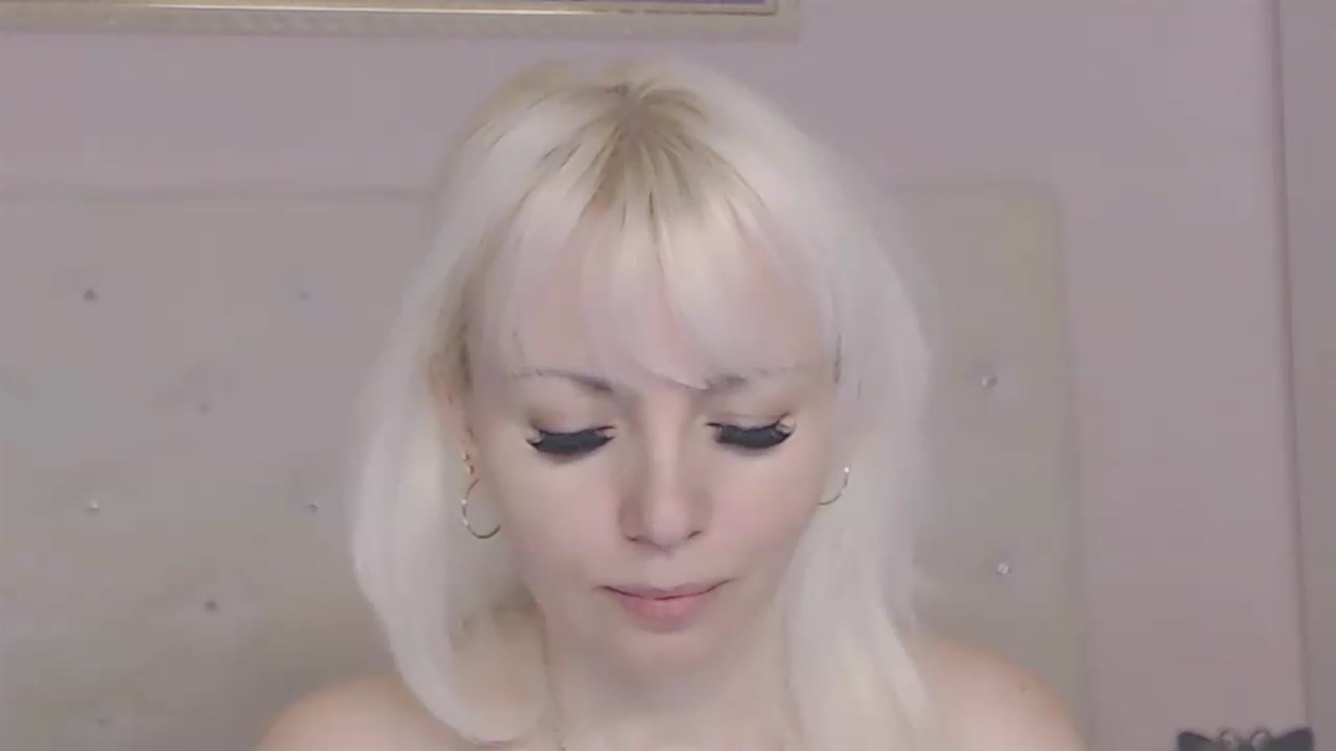 Gallery image thumbnail from Kaiserine's myfreecams stream on, 08/09/2026, 23:33 image 18 of 20