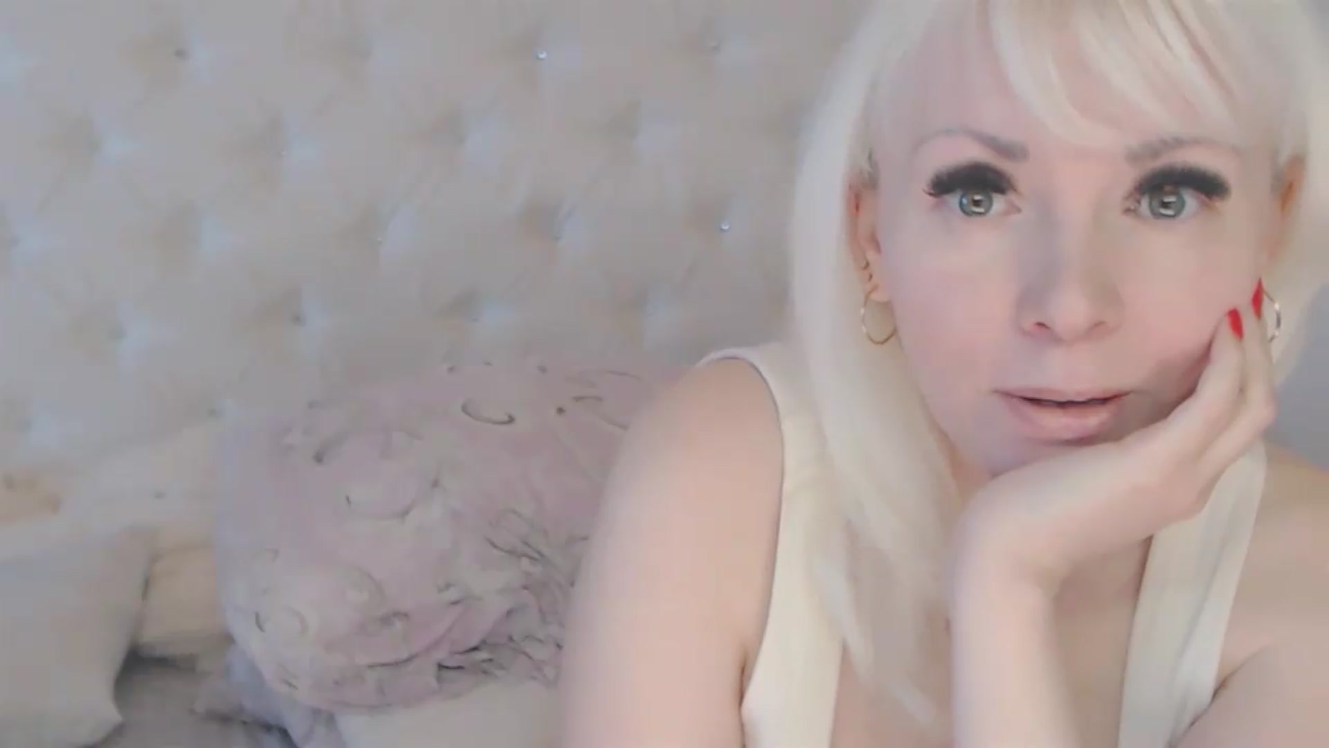 Gallery image thumbnail from Kaiserine's myfreecams stream on, 08/16/2026, 11:40 image 20 of 20