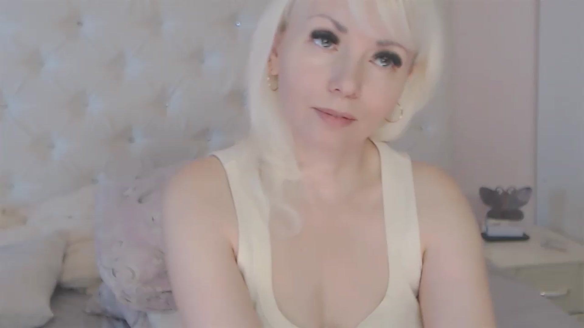 Gallery image thumbnail from Kaiserine's myfreecams stream on, 08/16/2026, 11:40 image 18 of 20