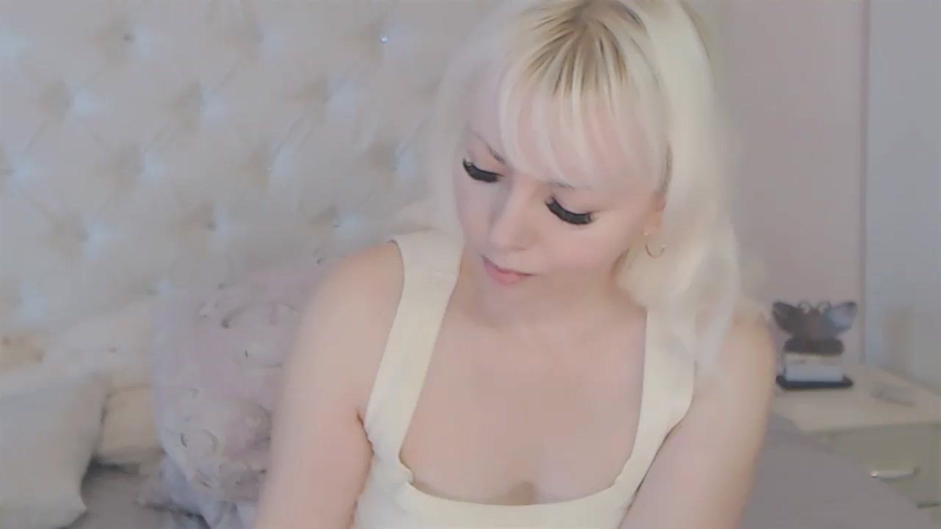 Gallery image thumbnail from Kaiserine's myfreecams stream on, 08/16/2026, 11:40 image 10 of 20