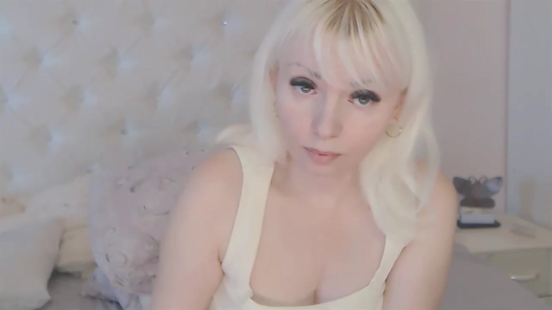 Gallery image thumbnail from Kaiserine's myfreecams stream on, 08/16/2026, 11:40 image 14 of 20
