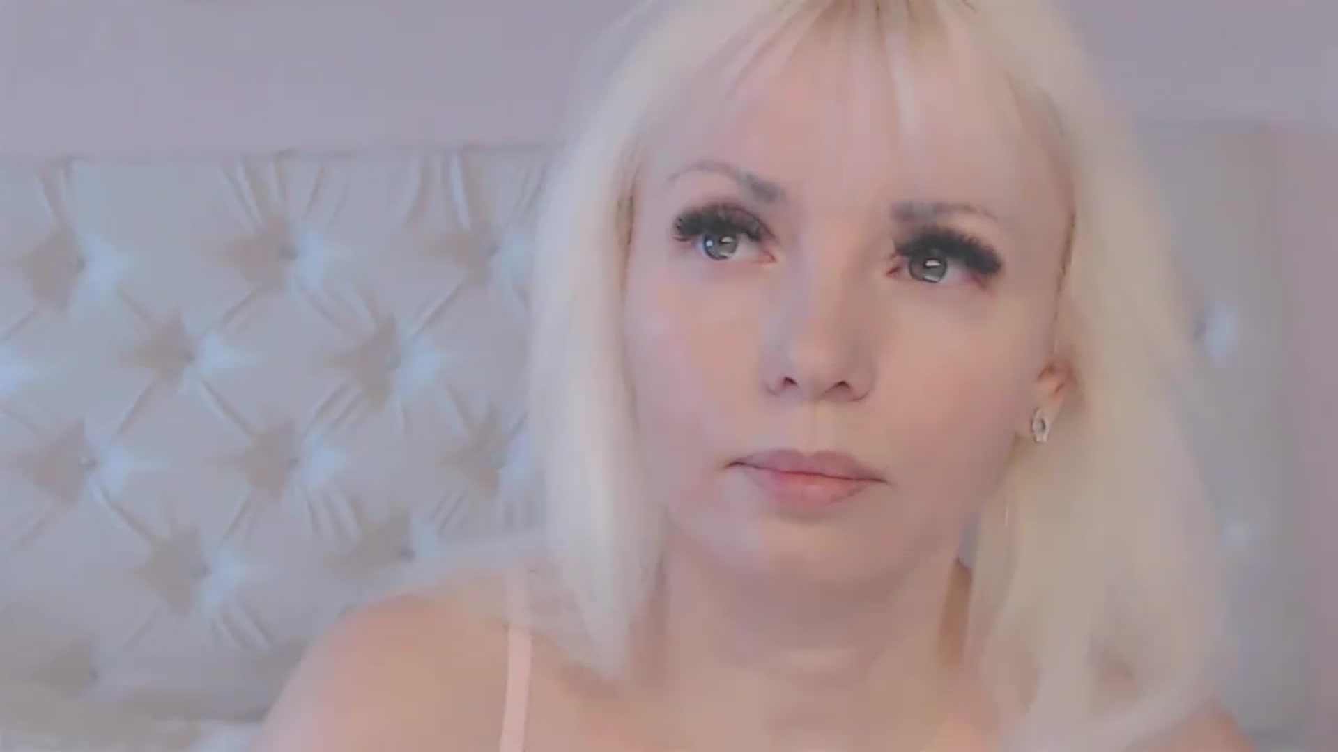 Gallery image thumbnail from Kaiserine's myfreecams stream on, 08/31/2026, 10:02 image 3 of 20