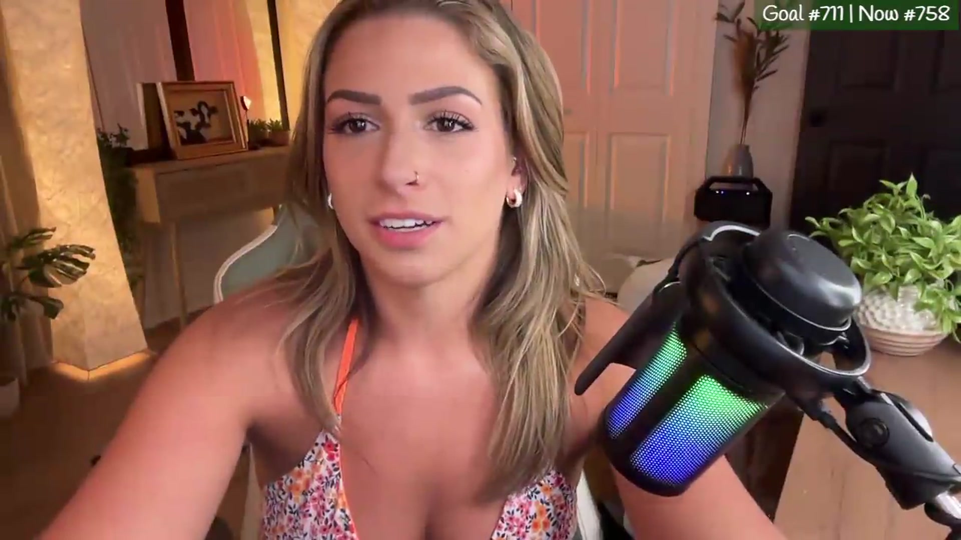 Gallery image thumbnail from Kaitlyn_'s myfreecams stream on, 08/01/2026, 04:35 image 9 of 20