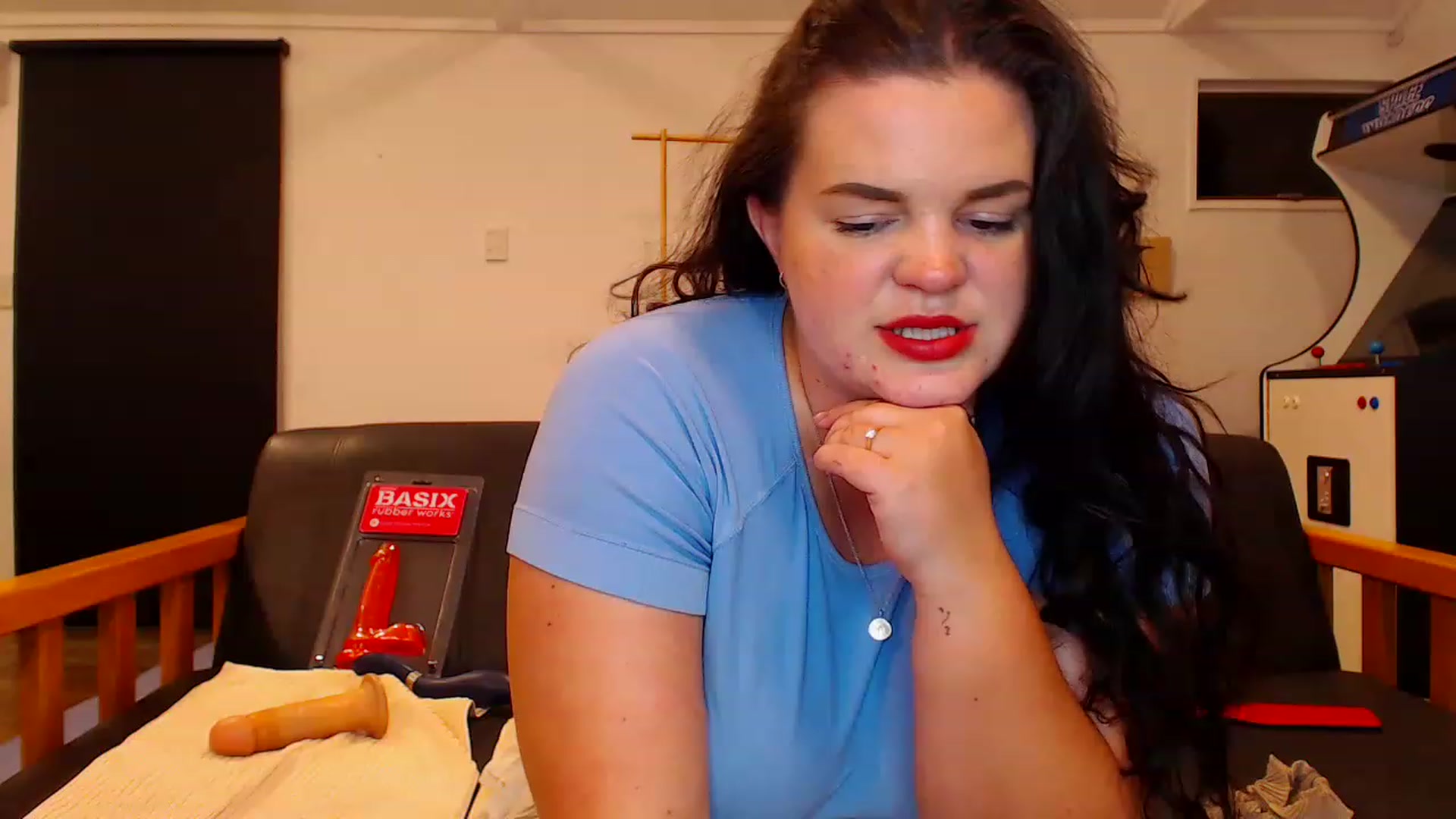 Gallery image thumbnail from Kaitlyn_xox's myfreecams stream on, 03/20/2023, 10:45 image 16 of 20