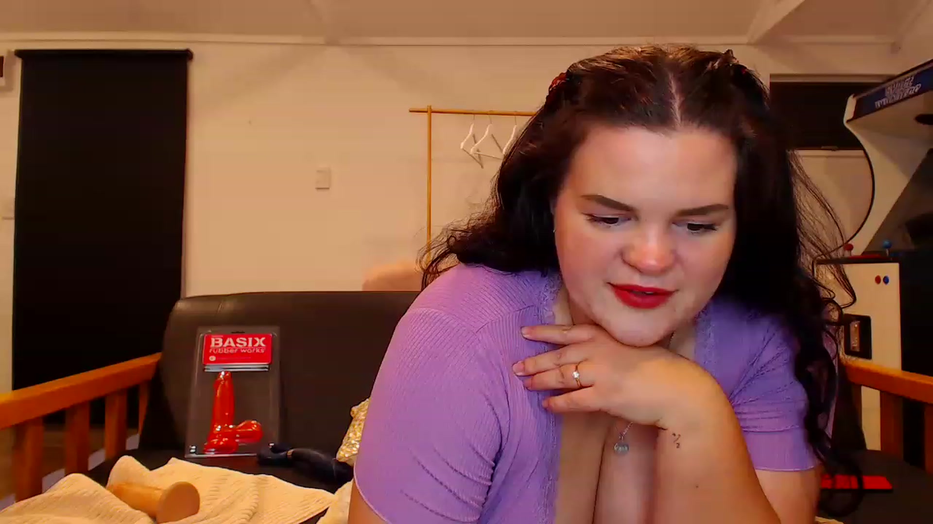 Gallery image thumbnail from Kaitlyn_xox's myfreecams stream on, 03/20/2023, 11:08 image 9 of 20