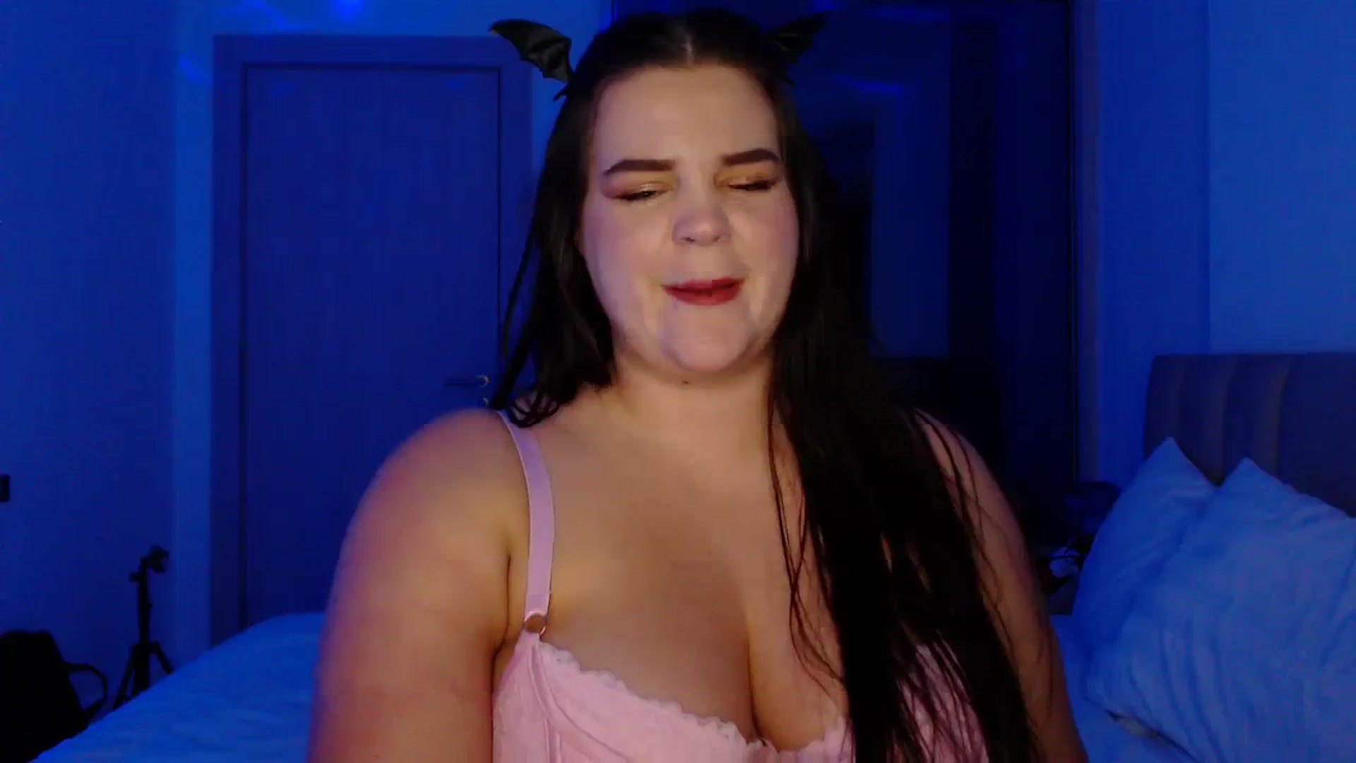 Gallery image thumbnail from Kaitlyn_xox's myfreecams stream on, 10/13/2023, 13:55 image 3 of 20