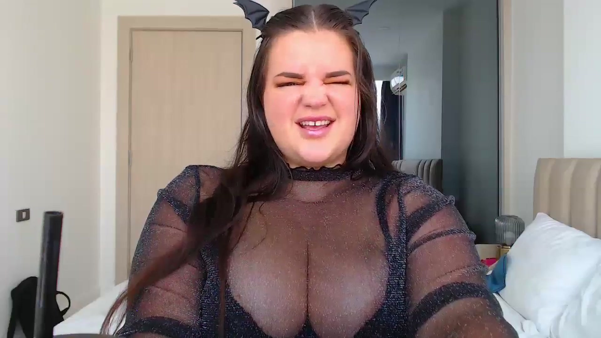 Gallery image thumbnail from Kaitlyn_xox's myfreecams stream on, 10/24/2023, 08:25 image 19 of 20