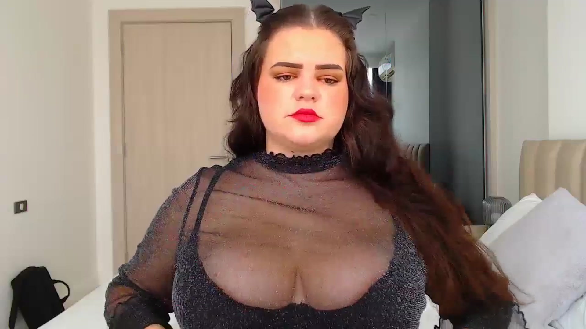 Gallery image thumbnail from Kaitlyn_xox's myfreecams stream on, 10/26/2023, 09:49 image 3 of 20