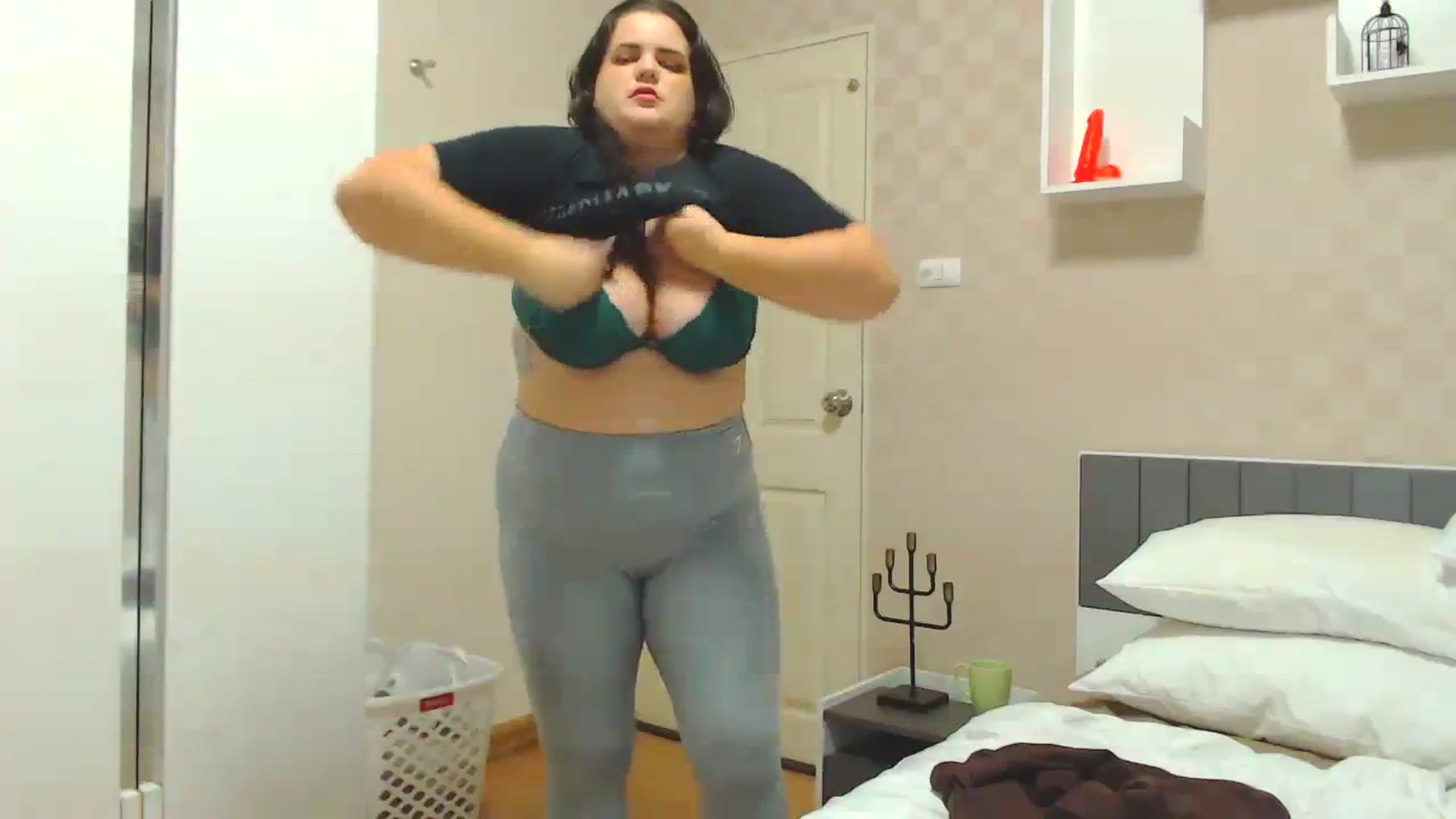 Gallery image thumbnail from Kaitlyn_xox's myfreecams stream on, 11/06/2023, 11:00 image 16 of 20