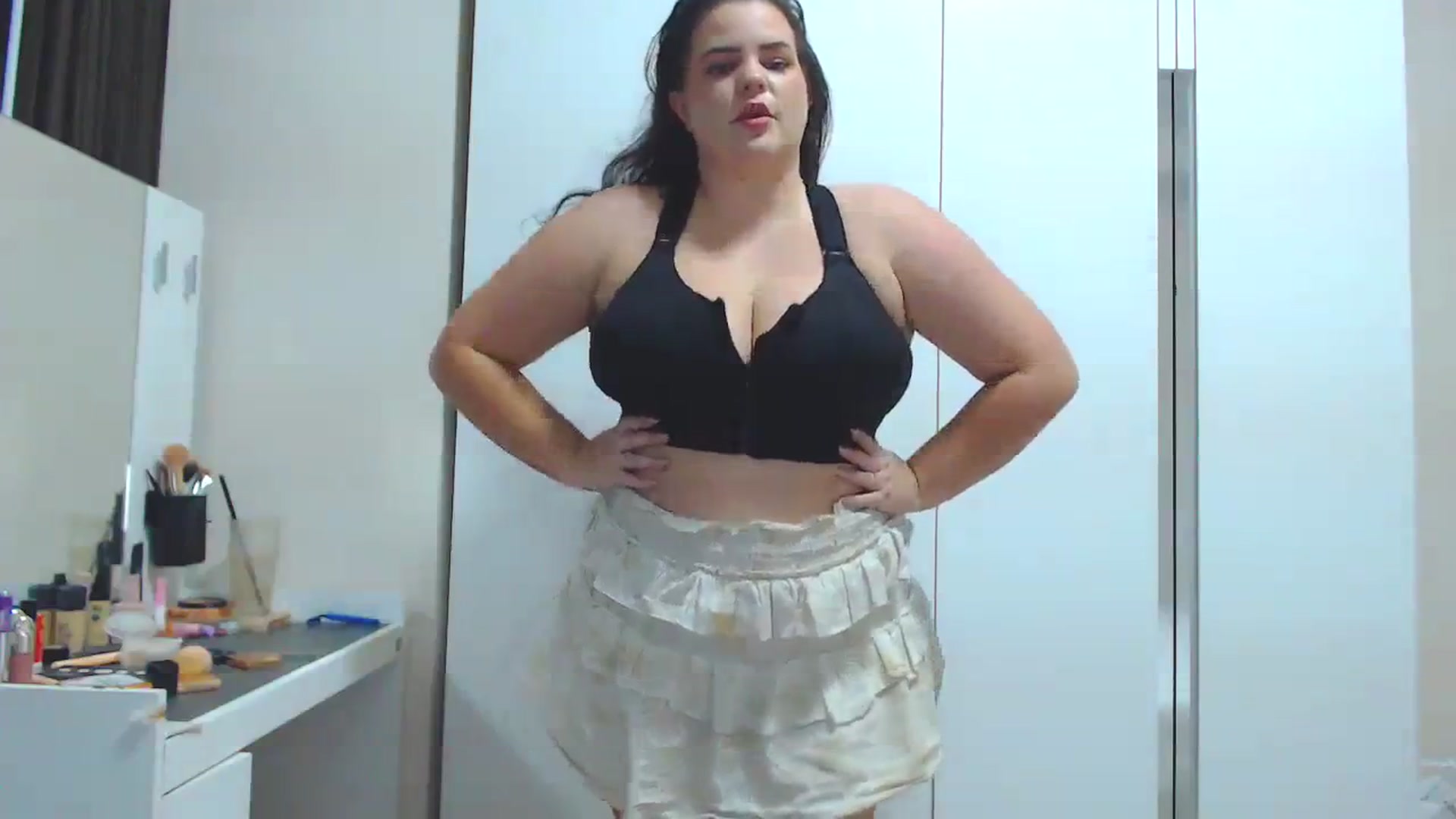 Gallery image thumbnail from Kaitlyn_xox's myfreecams stream on, 11/13/2023, 11:09 image 9 of 20