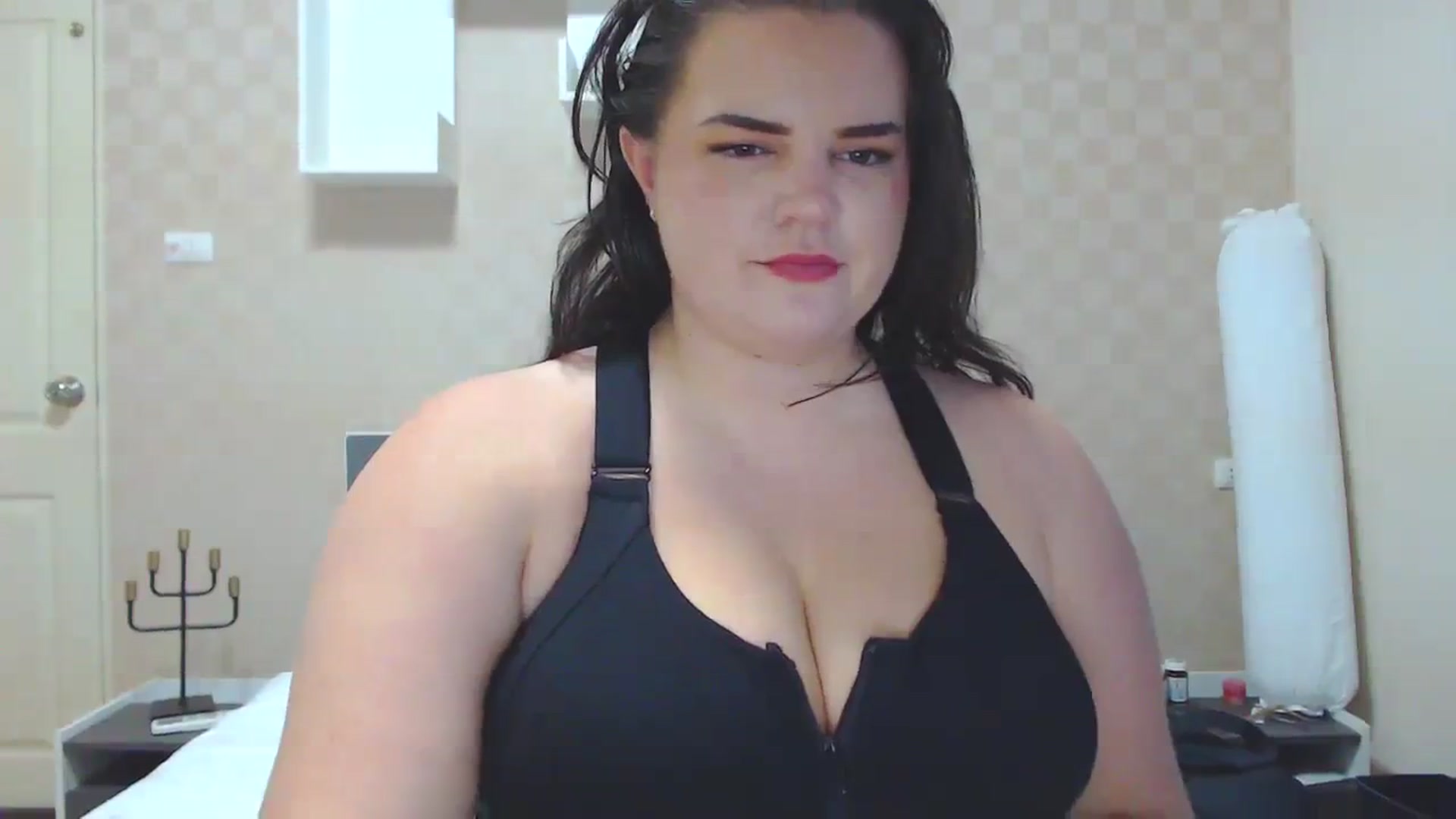 Gallery image thumbnail from Kaitlyn_xox's myfreecams stream on, 11/13/2023, 11:09 image 4 of 20