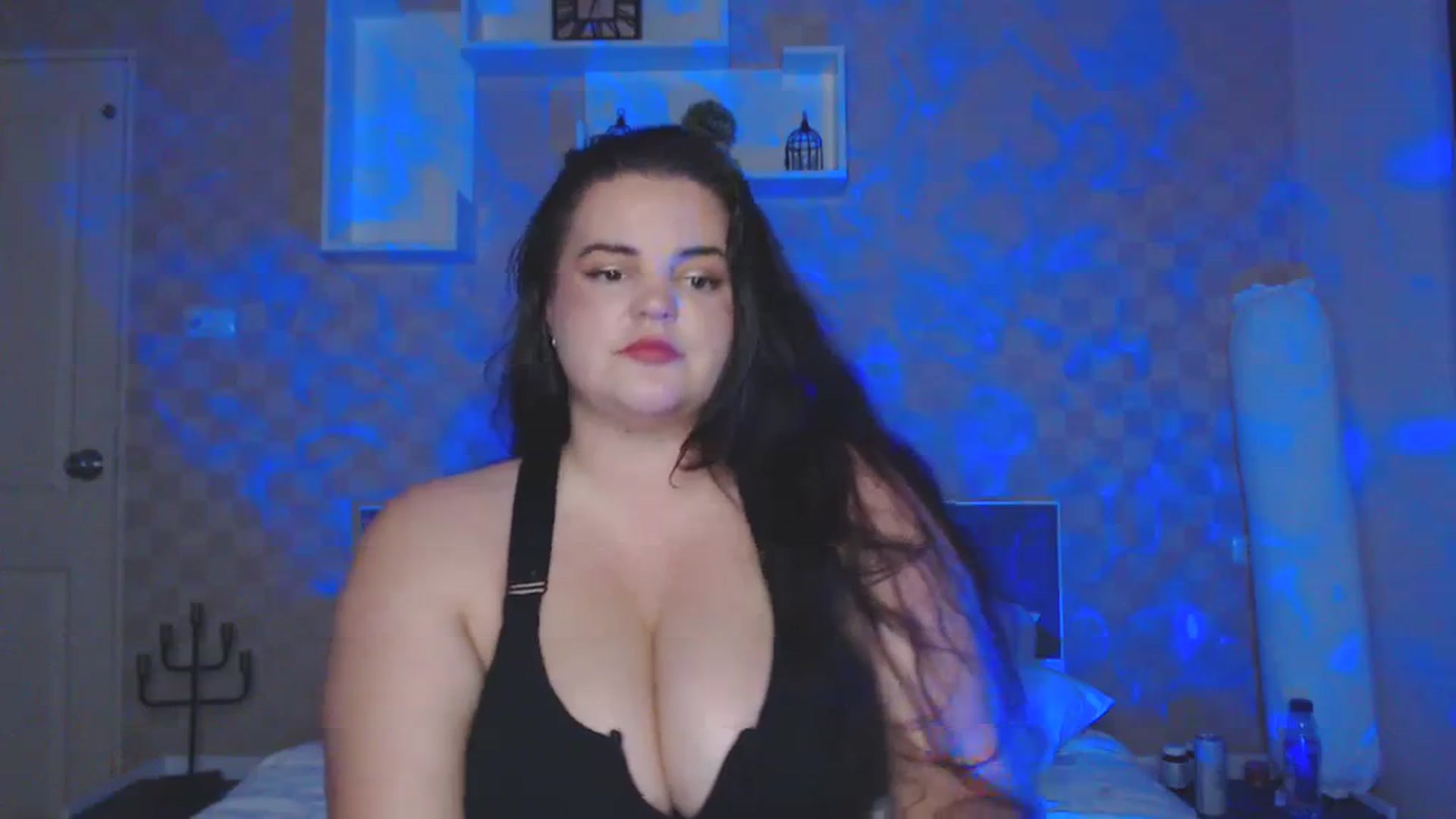Gallery image thumbnail from Kaitlyn_xox's myfreecams stream on, 11/13/2023, 14:48 image 17 of 20