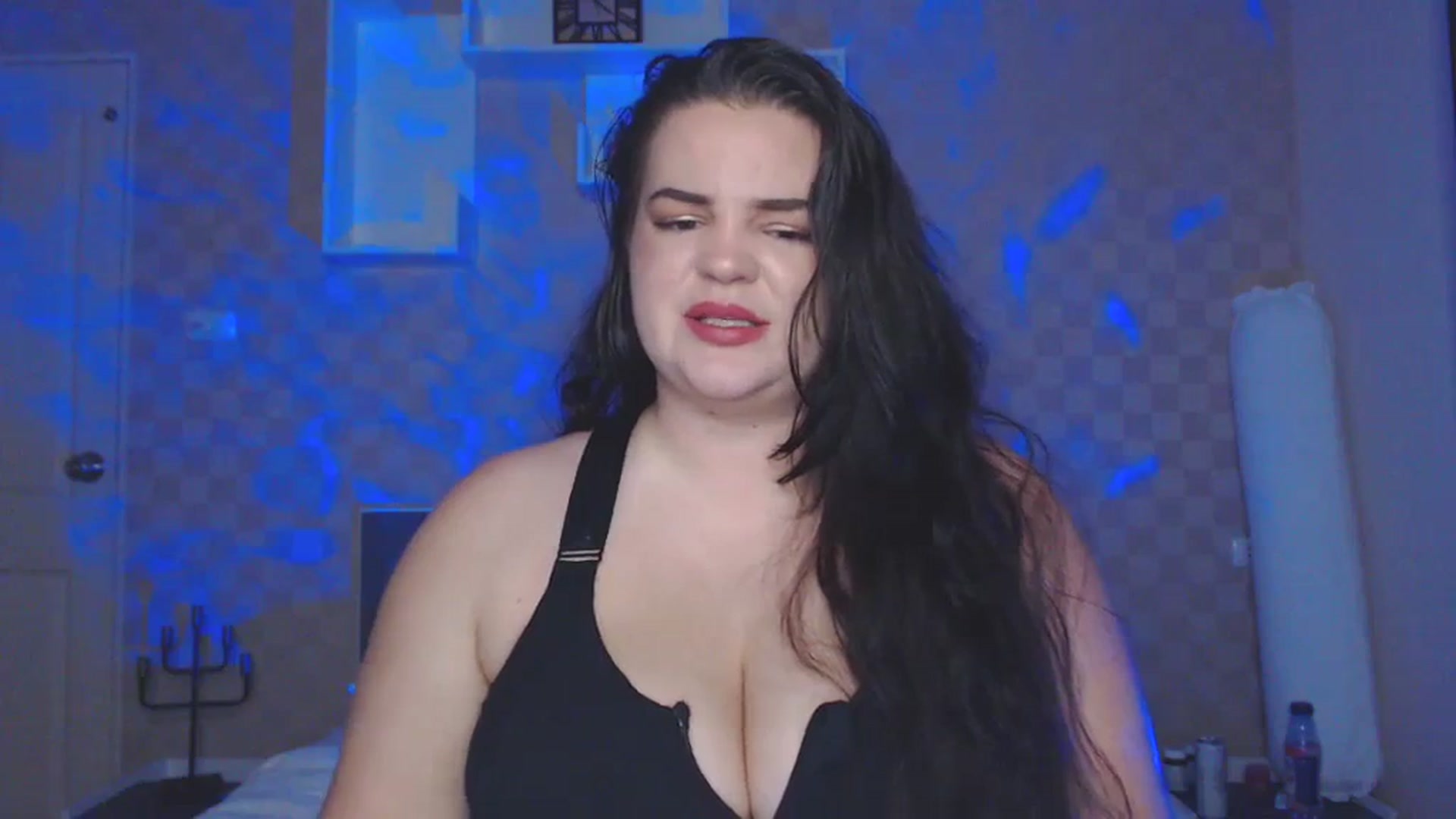 Gallery image thumbnail from Kaitlyn_xox's myfreecams stream on, 11/13/2023, 14:48 image 3 of 20