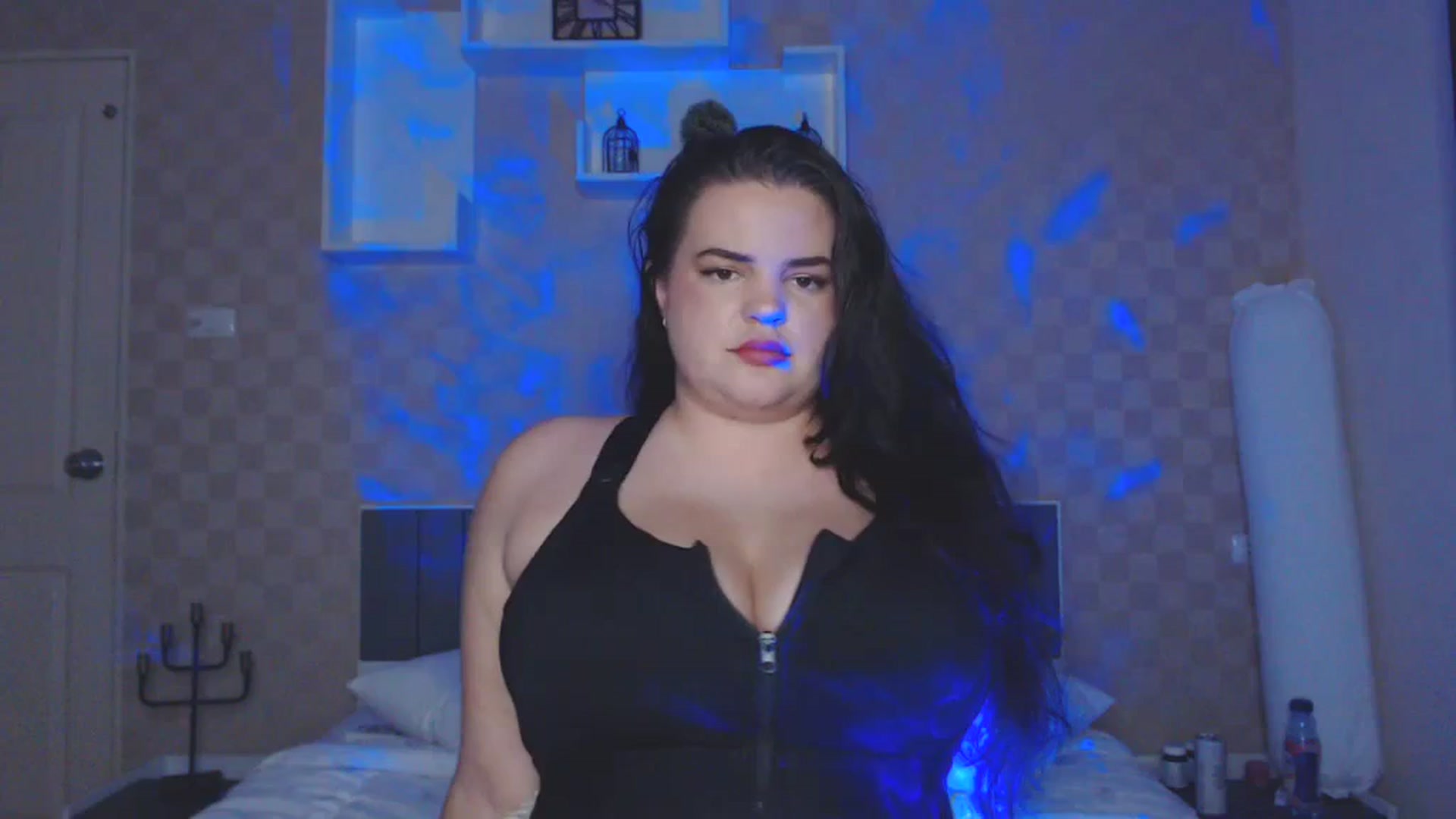 Gallery image thumbnail from Kaitlyn_xox's myfreecams stream on, 11/13/2023, 14:48 image 1 of 20