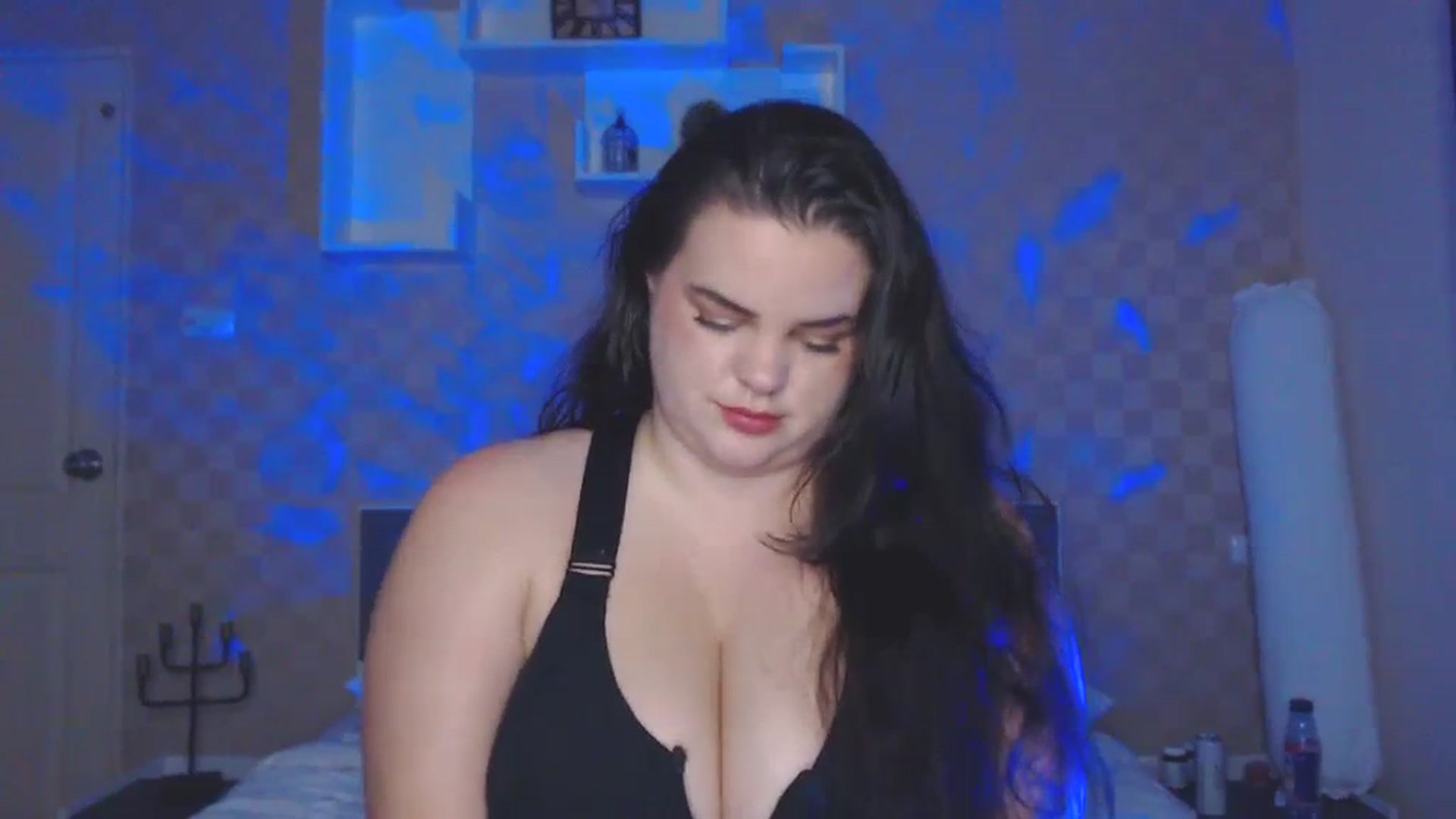 Gallery image thumbnail from Kaitlyn_xox's myfreecams stream on, 11/13/2023, 14:48 image 7 of 20