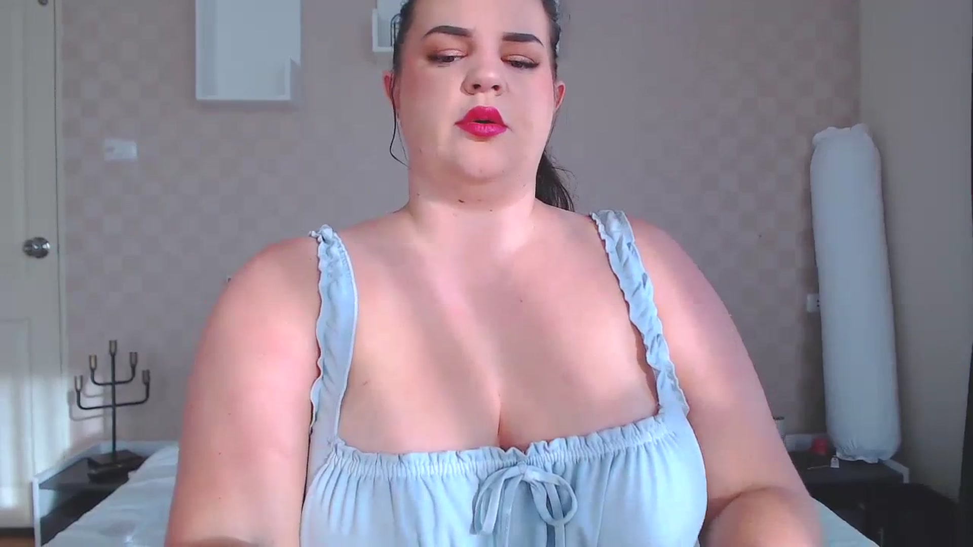 Gallery image thumbnail from Kaitlyn_xox's myfreecams stream on, 11/14/2023, 09:36 image 16 of 20
