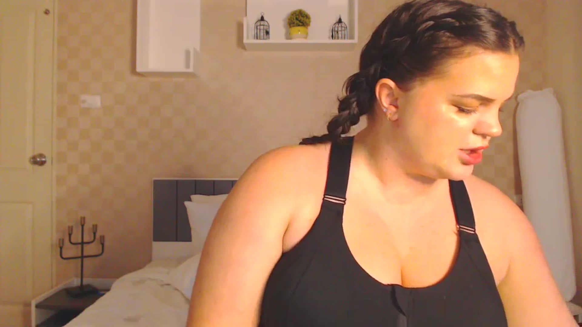 Gallery image thumbnail from Kaitlyn_xox's myfreecams stream on, 11/15/2023, 12:04 image 3 of 20