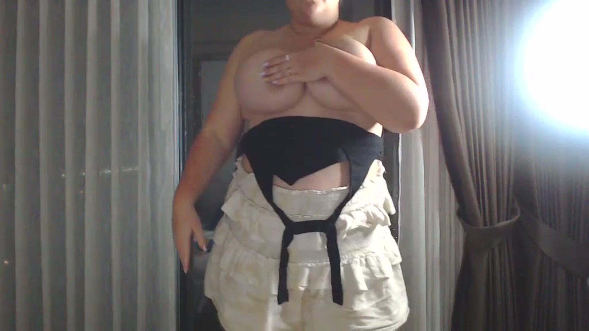 Gallery image thumbnail from Kaitlyn_xox's myfreecams stream on, 11/16/2023, 15:47 image 13 of 20