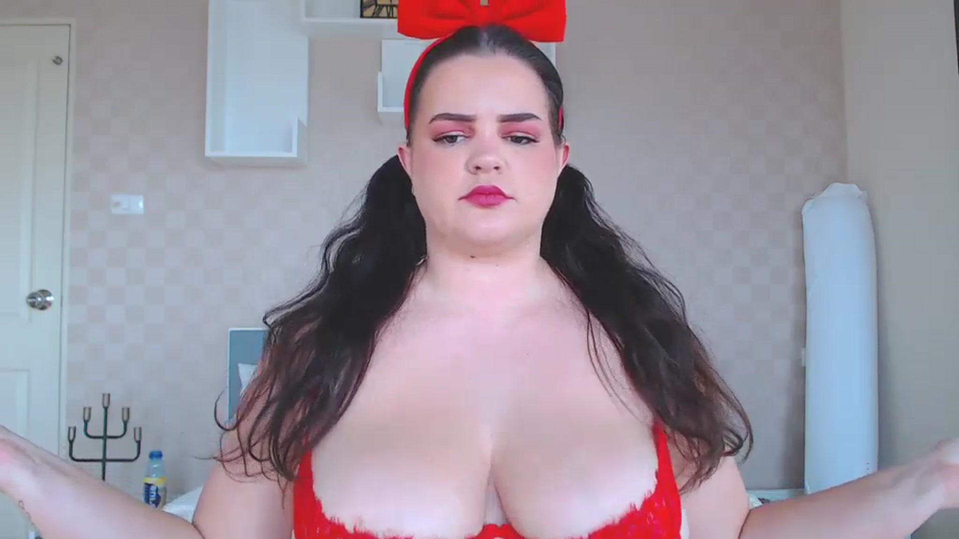 Gallery image thumbnail from Kaitlyn_xox's myfreecams stream on, 11/25/2023, 08:39 image 9 of 20