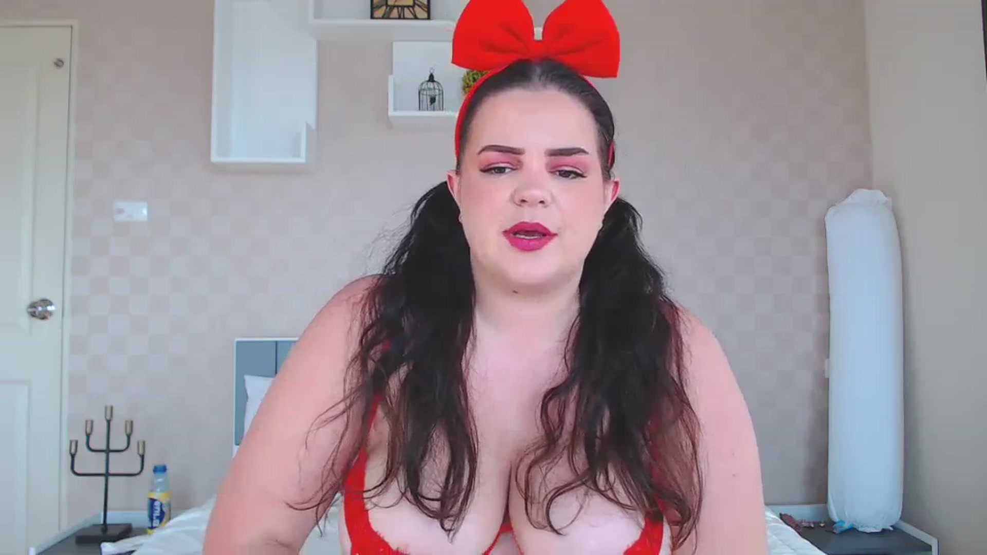 Gallery image thumbnail from Kaitlyn_xox's myfreecams stream on, 11/25/2023, 08:39 image 18 of 20