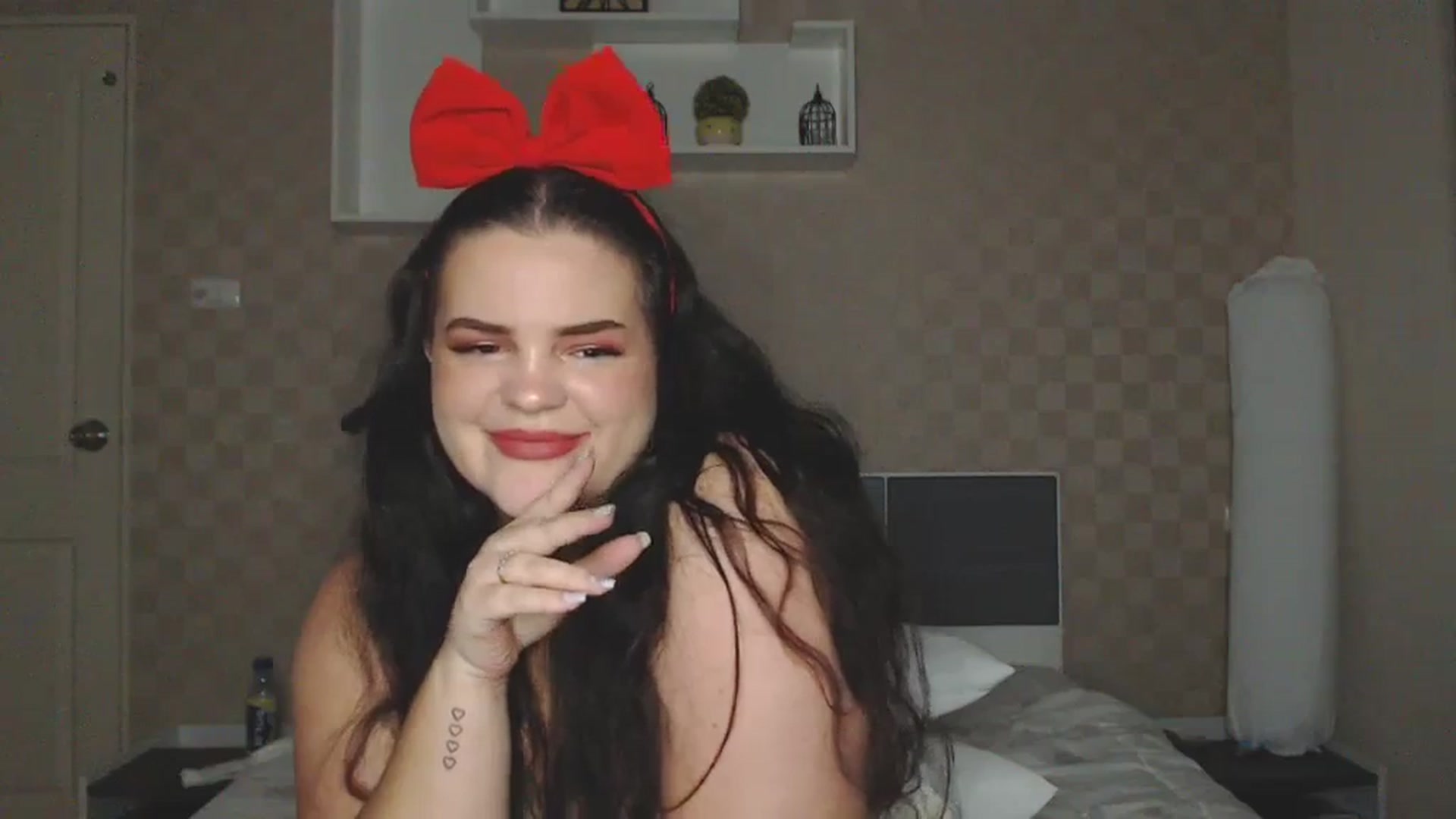 Gallery image thumbnail from Kaitlyn_xox's myfreecams stream on, 11/25/2023, 15:26 image 19 of 20
