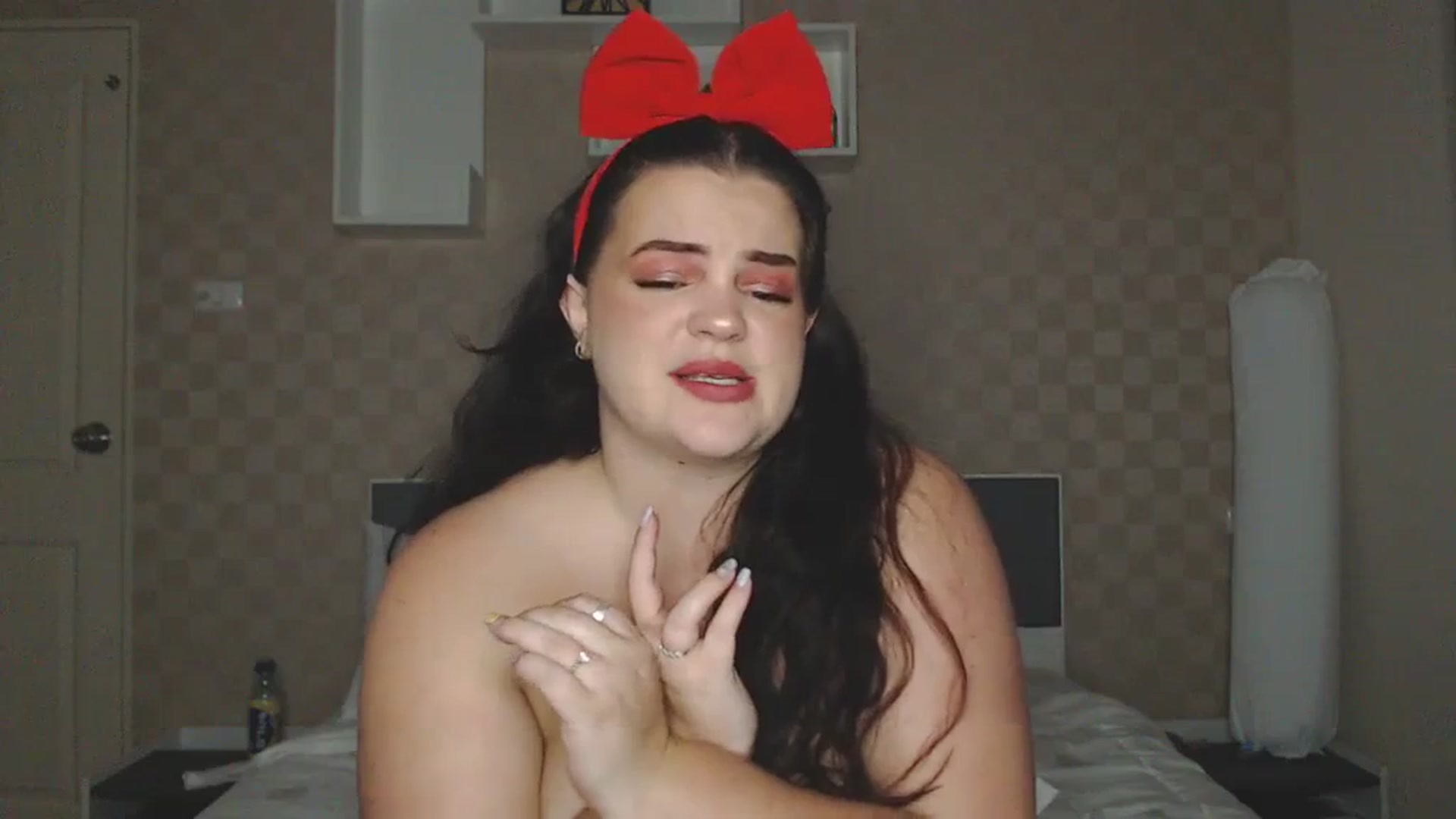 Gallery image thumbnail from Kaitlyn_xox's myfreecams stream on, 11/25/2023, 15:26 image 13 of 20