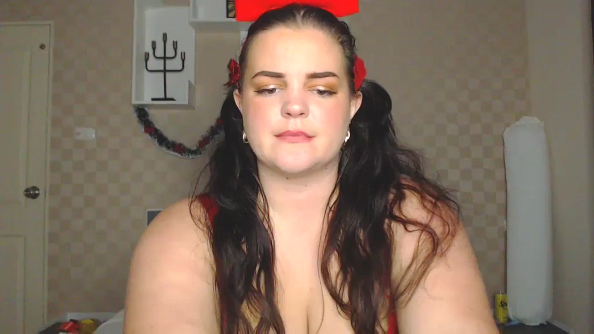Gallery image thumbnail from Kaitlyn_xox's myfreecams stream on, 11/27/2023, 13:23 image 11 of 20