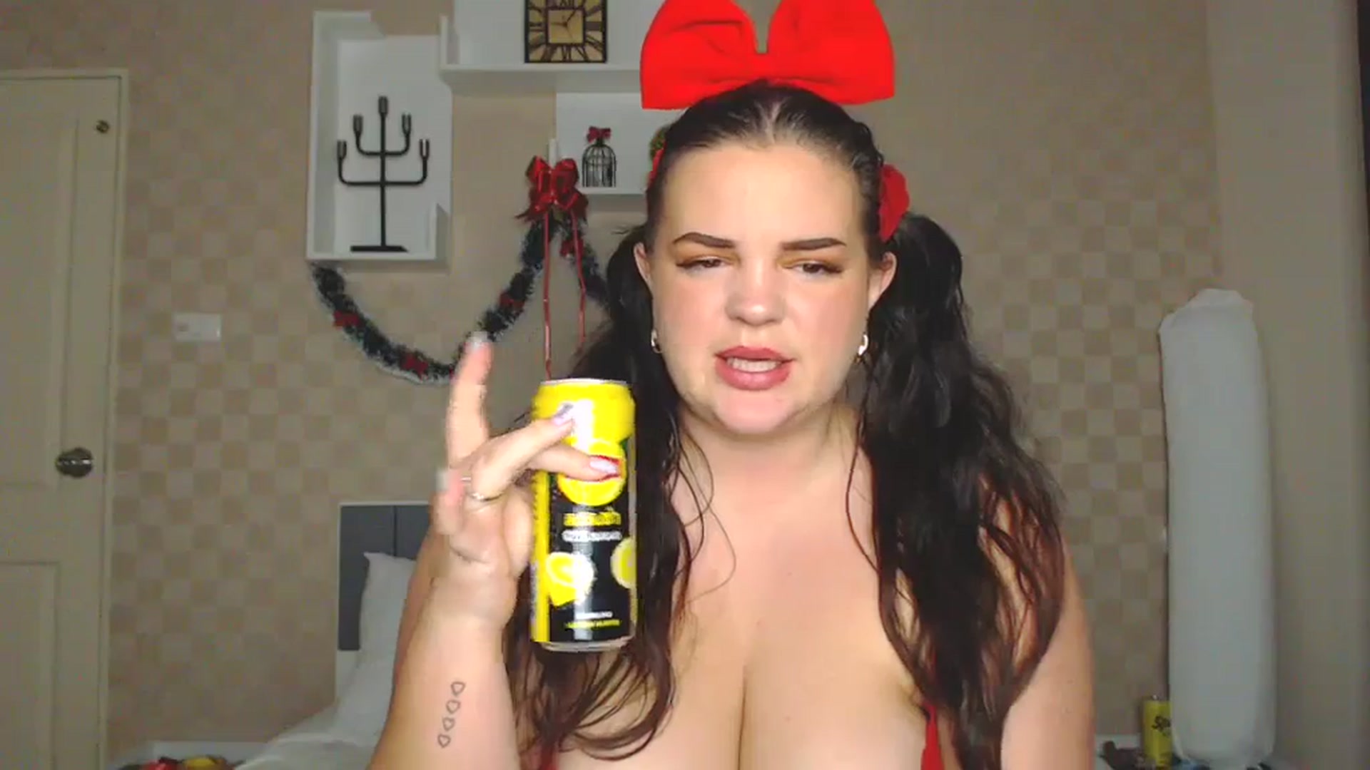 Gallery image thumbnail from Kaitlyn_xox's myfreecams stream on, 11/27/2023, 13:23 image 7 of 20