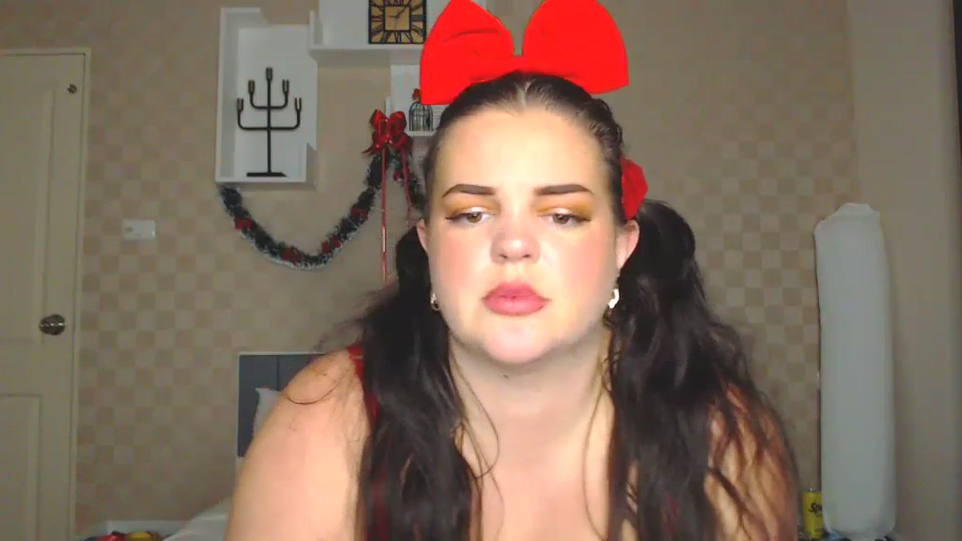 Gallery image thumbnail from Kaitlyn_xox's myfreecams stream on, 11/27/2023, 13:23 image 8 of 20