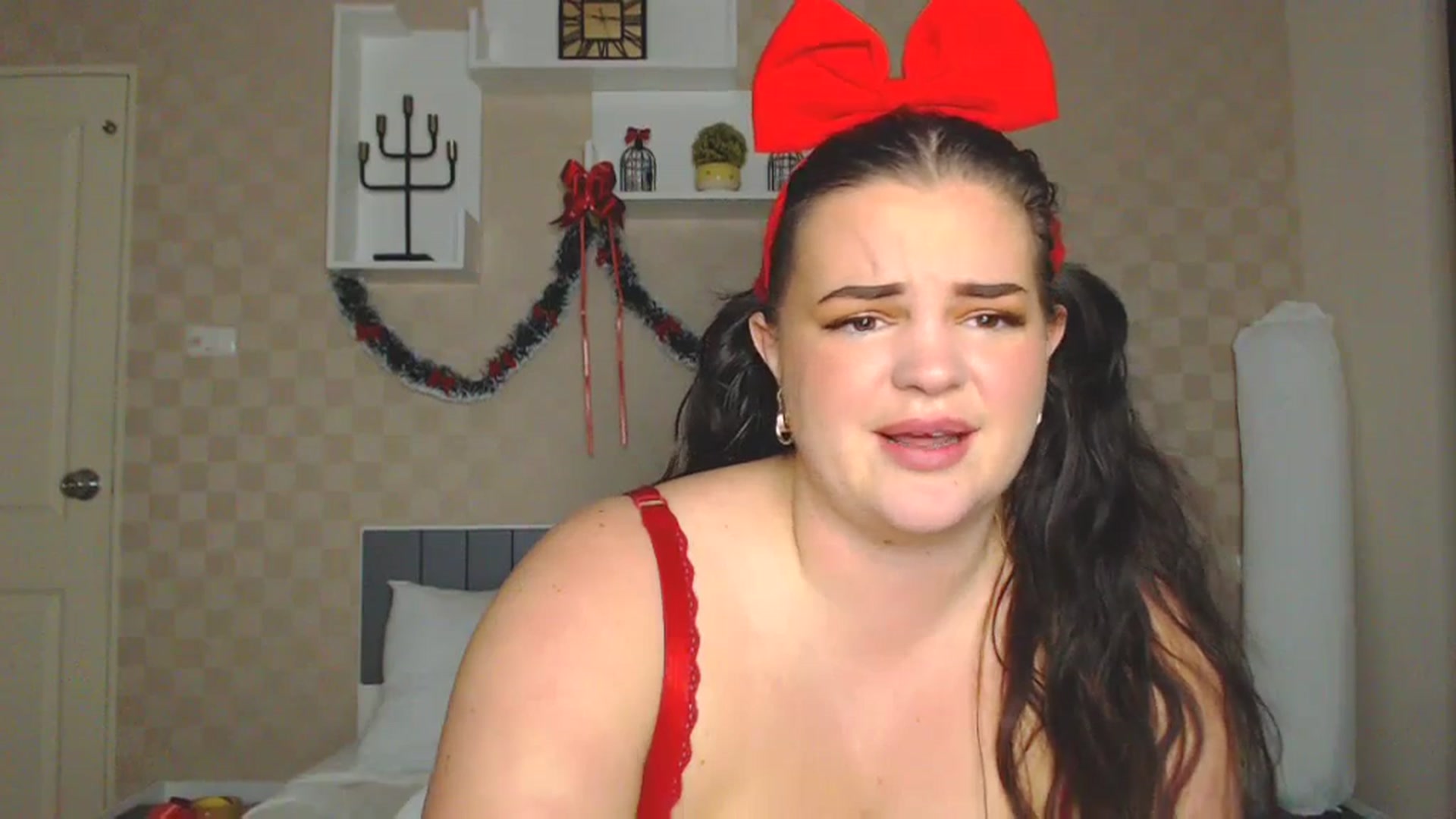 Gallery image thumbnail from Kaitlyn_xox's myfreecams stream on, 11/27/2023, 13:23 image 16 of 20