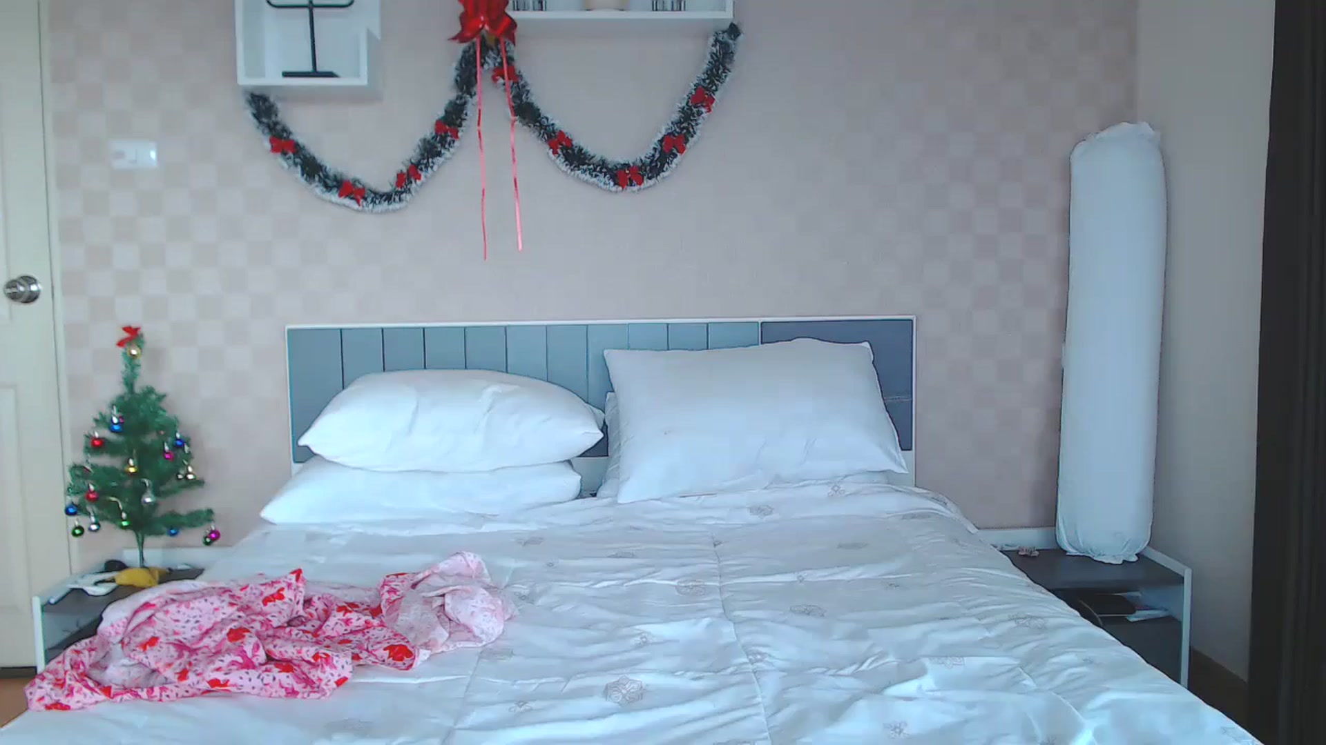 Gallery image thumbnail from Kaitlyn_xox's myfreecams stream on, 12/02/2023, 09:47 image 17 of 20