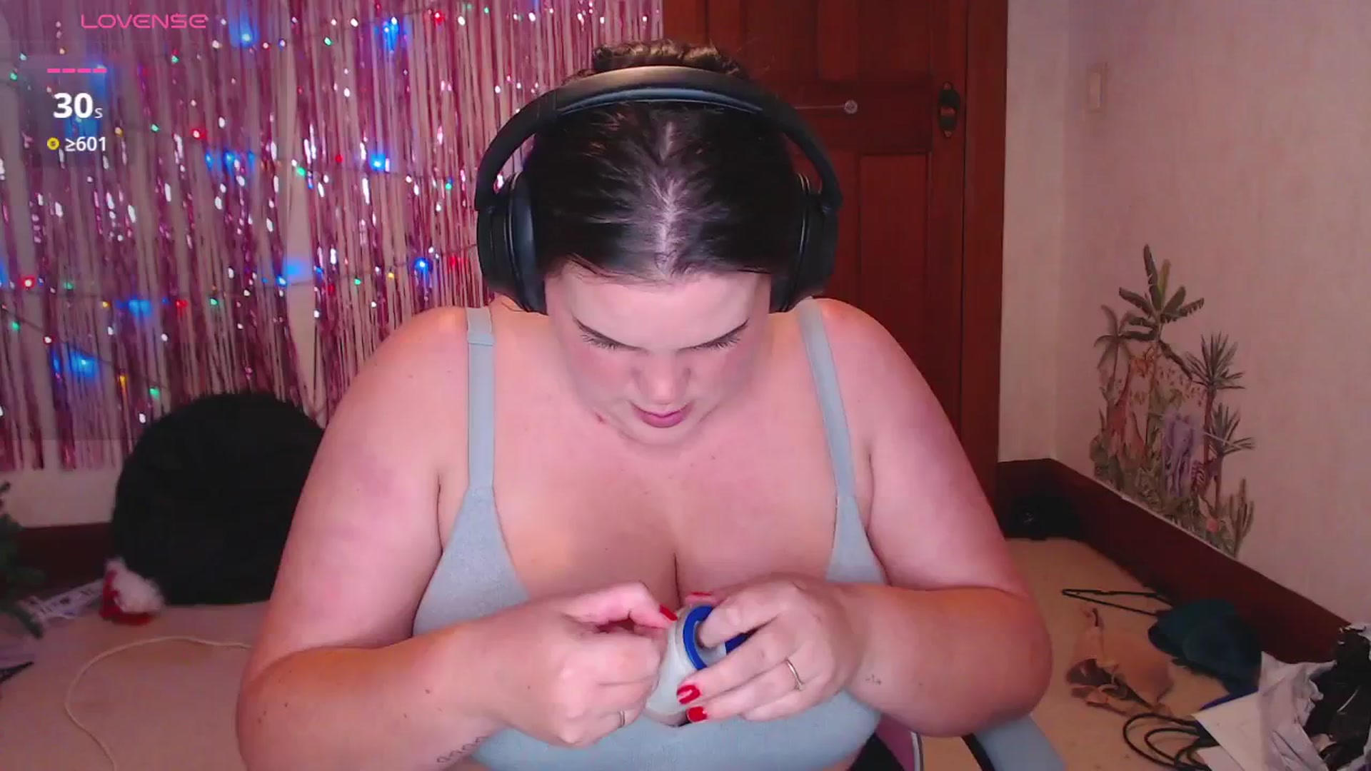 Gallery image thumbnail from Kaitlyn_xox's myfreecams stream on, 05/13/2025, 10:16 image 1 of 20