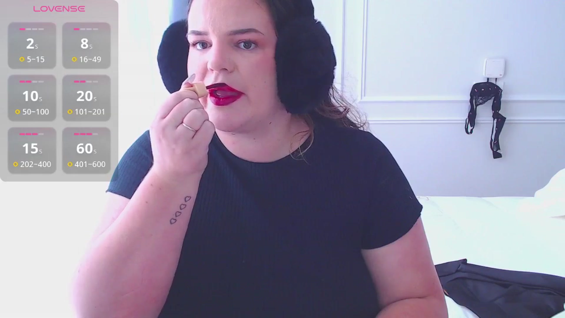 Gallery image thumbnail from Kaitlyn_xox's myfreecams stream on, 12/28/2025, 09:47 image 15 of 20