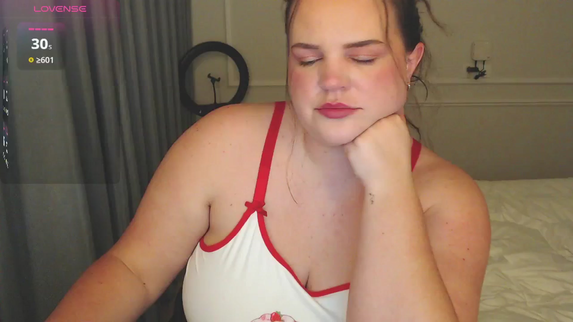 Gallery image thumbnail from Kaitlyn_xox's myfreecams stream on, 12/29/2025, 12:43 image 2 of 20