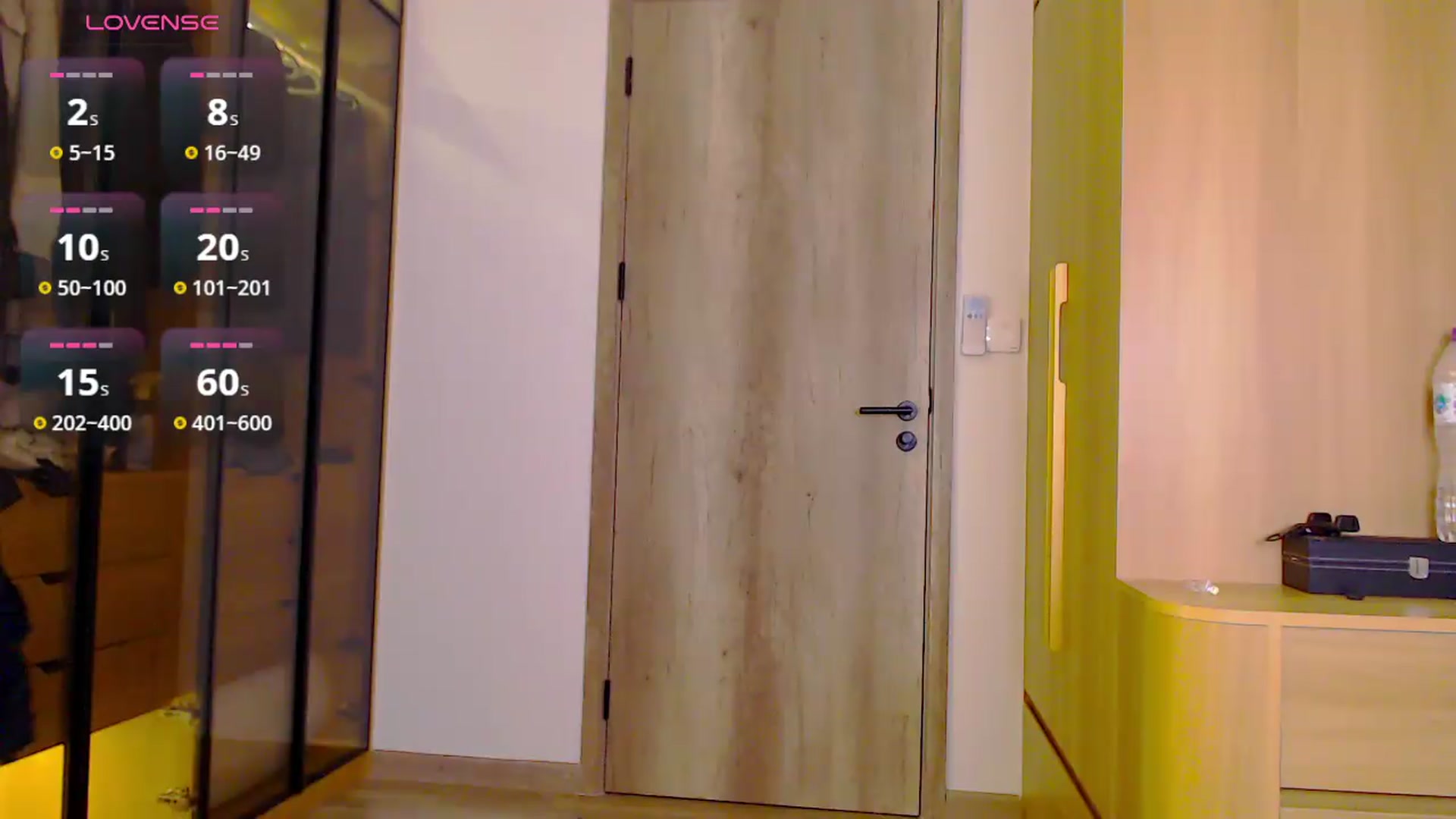 Gallery image thumbnail from Kaitlyn_xox's myfreecams stream on, 05/18/2026, 13:31 image 16 of 20