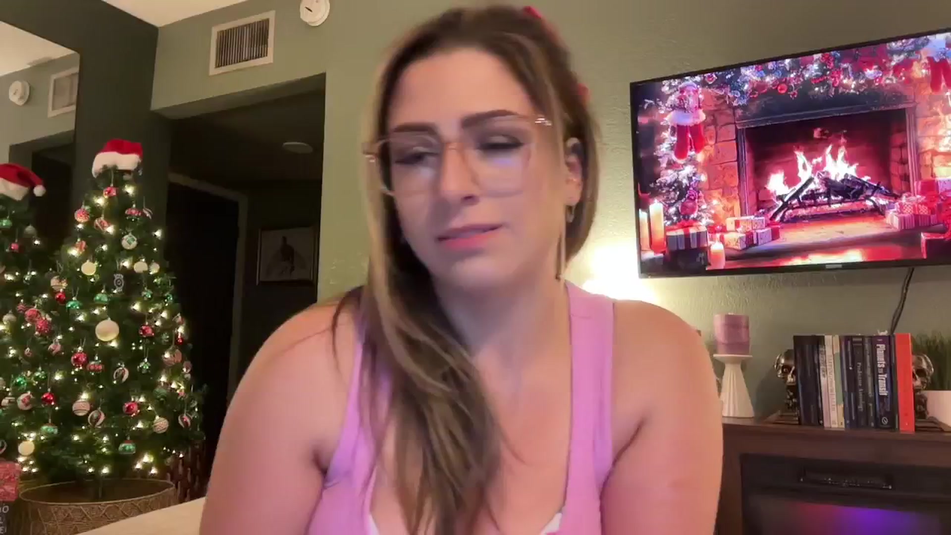 Gallery image thumbnail from Kaitlynnn's myfreecams stream on, 12/19/2025, 03:47 image 5 of 20