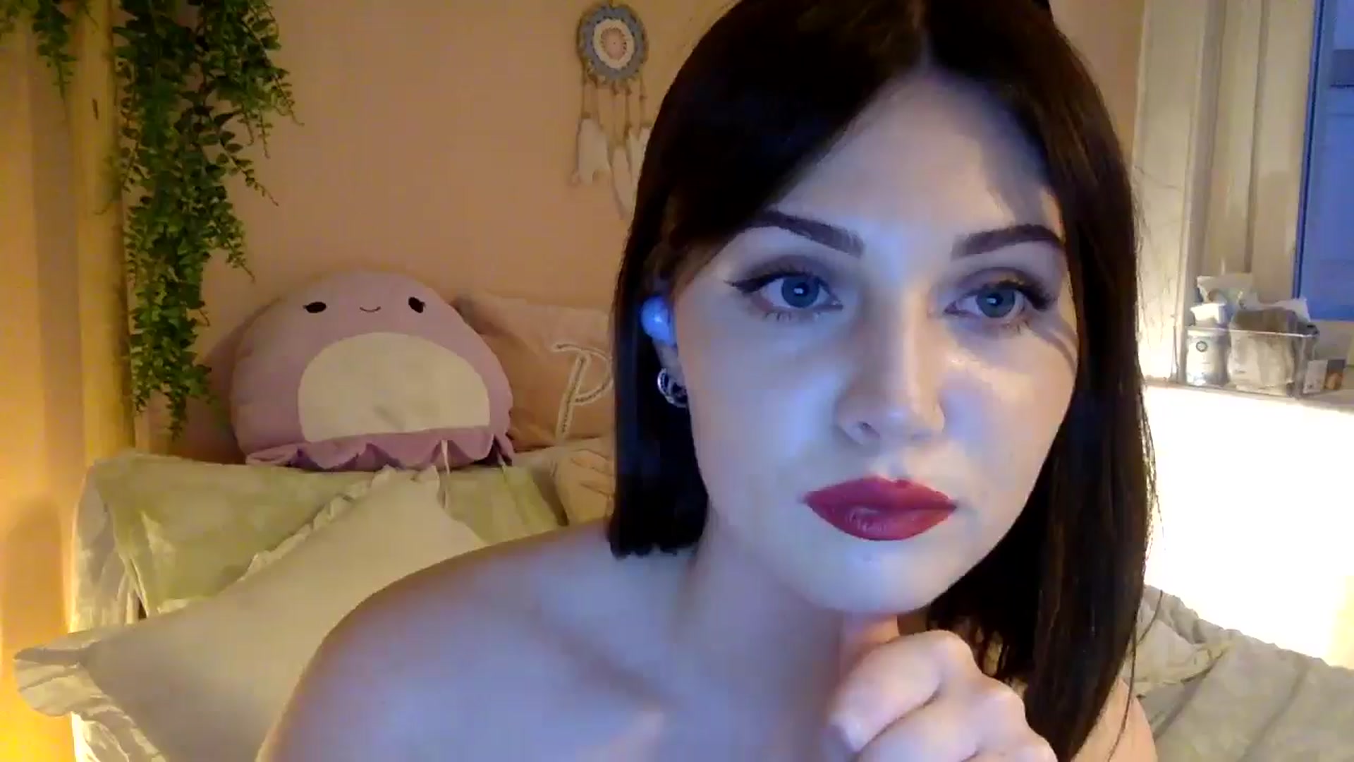 Gallery image thumbnail from Kaitrose's myfreecams stream on, 06/24/2025, 21:22 image 19 of 20