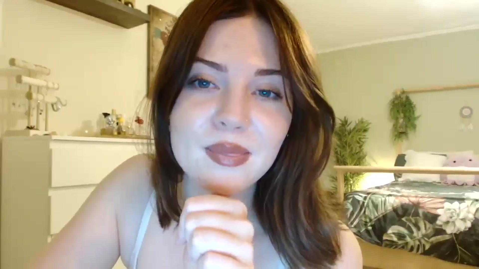 Gallery image thumbnail from Kaitrose's myfreecams stream on, 07/13/2025, 23:17 image 18 of 20