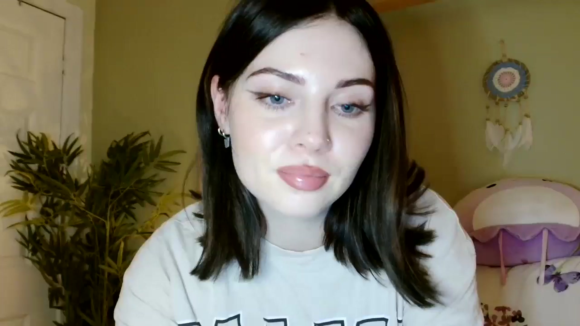 Gallery image thumbnail from Kaitrose's myfreecams stream on, 07/26/2025, 04:55 image 1 of 20