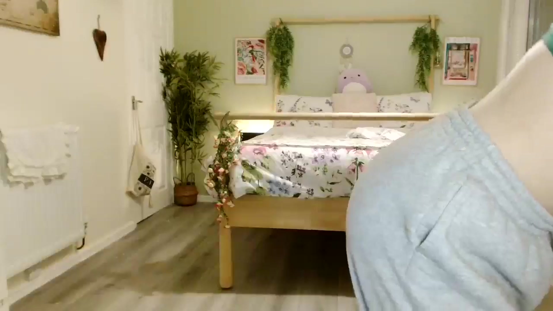 Gallery image thumbnail from Kaitrose's myfreecams stream on, 07/28/2025, 22:00 image 2 of 20