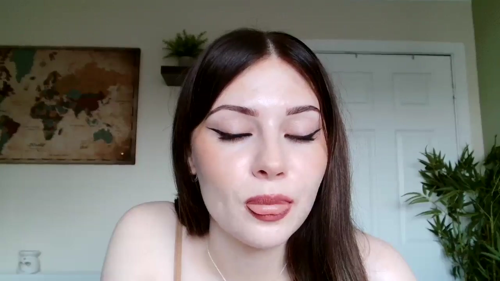 Gallery image thumbnail from Kaitrose's myfreecams stream on, 08/18/2025, 07:56 image 19 of 20