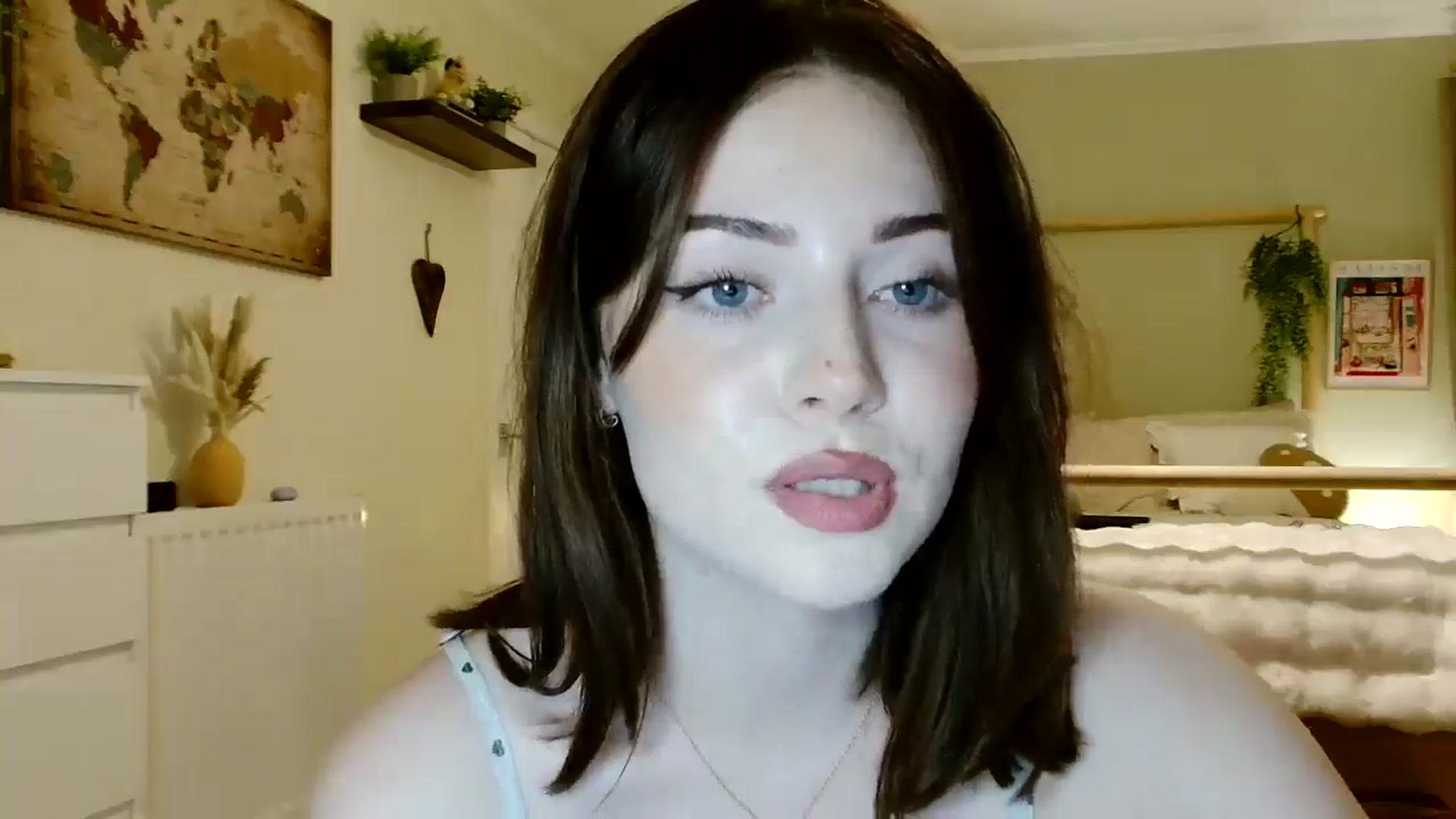 Gallery image thumbnail from Kaitrose's myfreecams stream on, 08/29/2025, 23:54 image 18 of 20