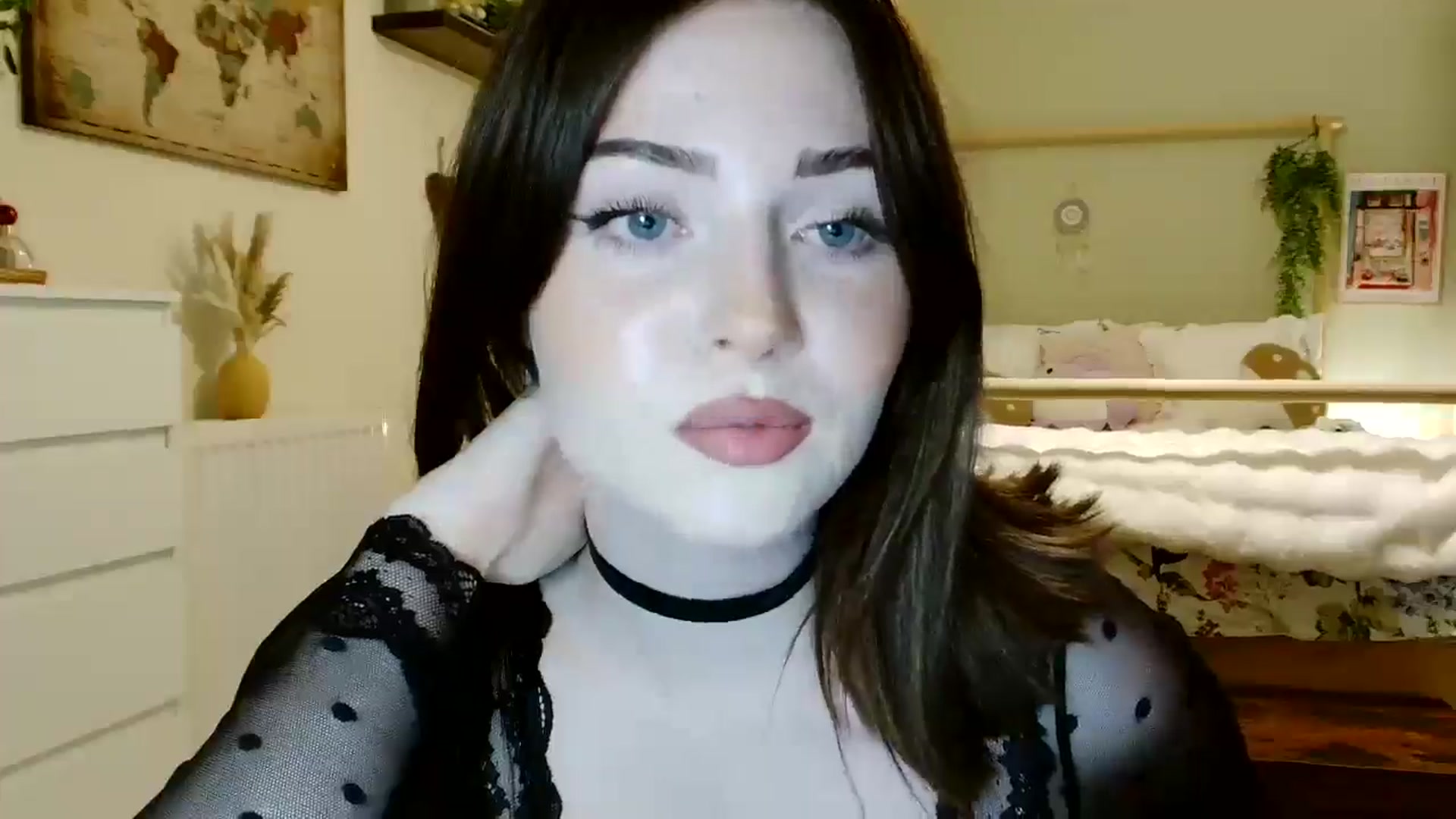 Gallery image thumbnail from Kaitrose's myfreecams stream on, 08/31/2025, 21:41 image 17 of 20