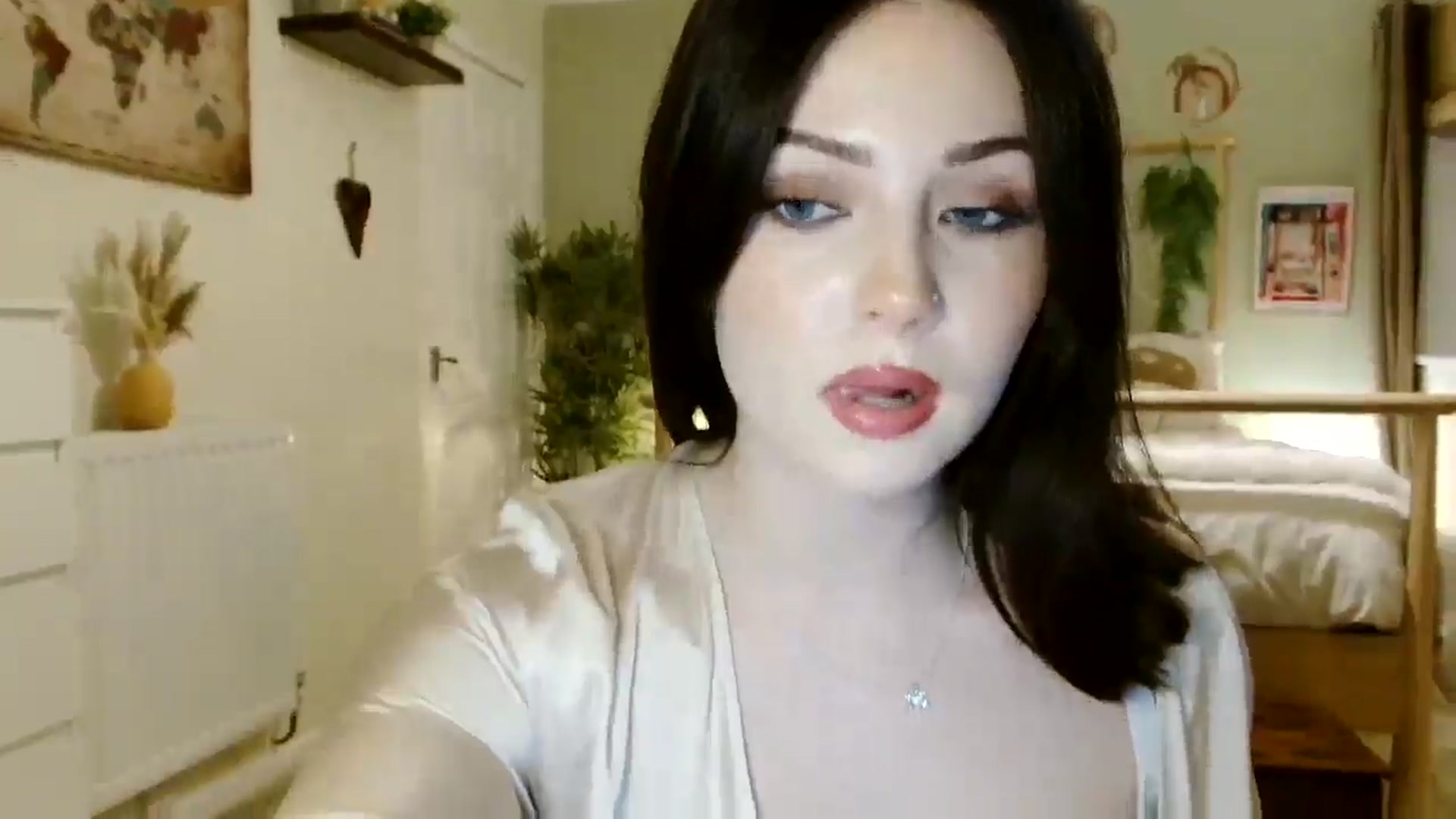 Gallery image thumbnail from Kaitrose's myfreecams stream on, 09/15/2025, 21:08 image 17 of 20