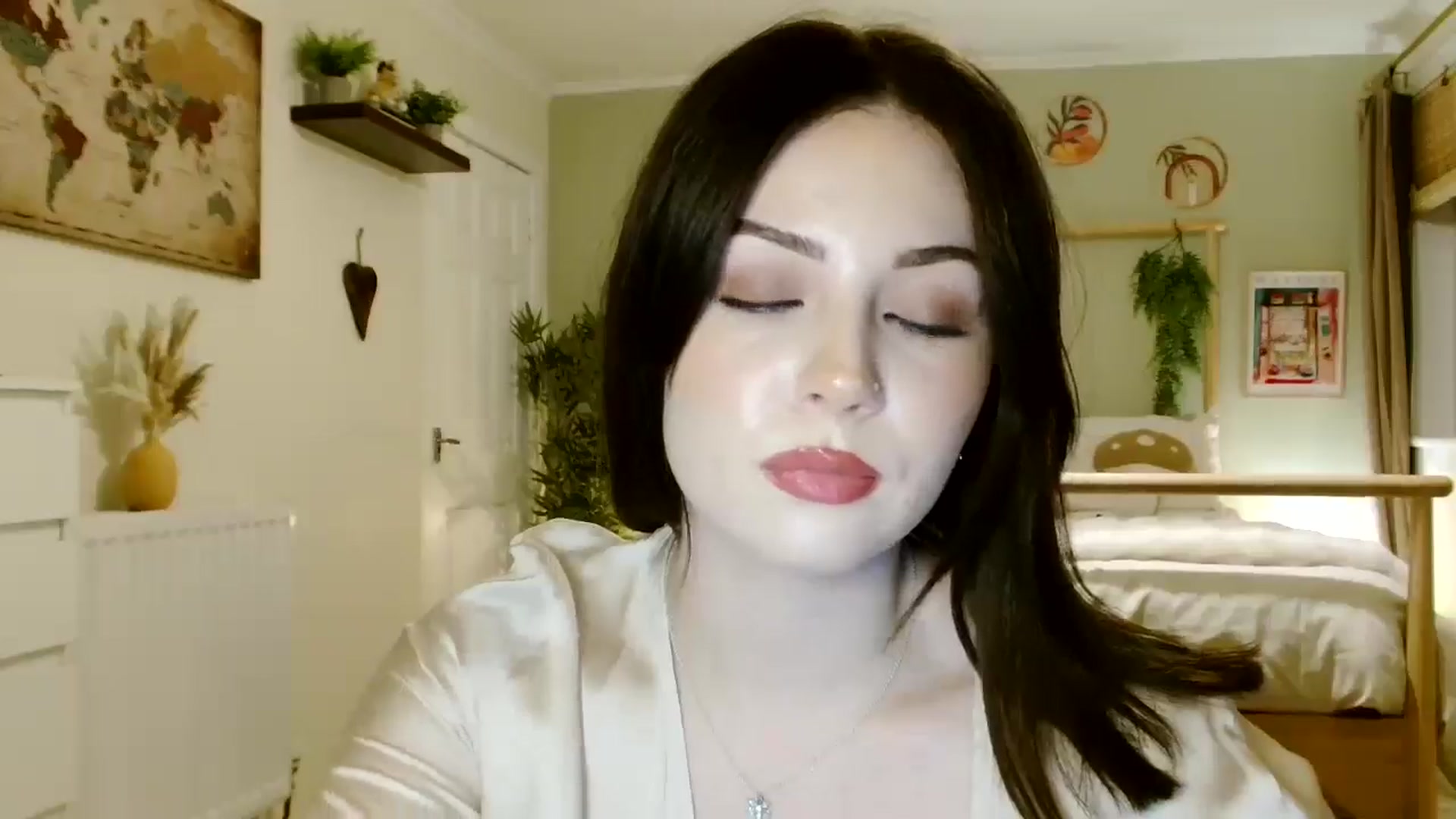 Gallery image thumbnail from Kaitrose's myfreecams stream on, 09/15/2025, 21:08 image 20 of 20