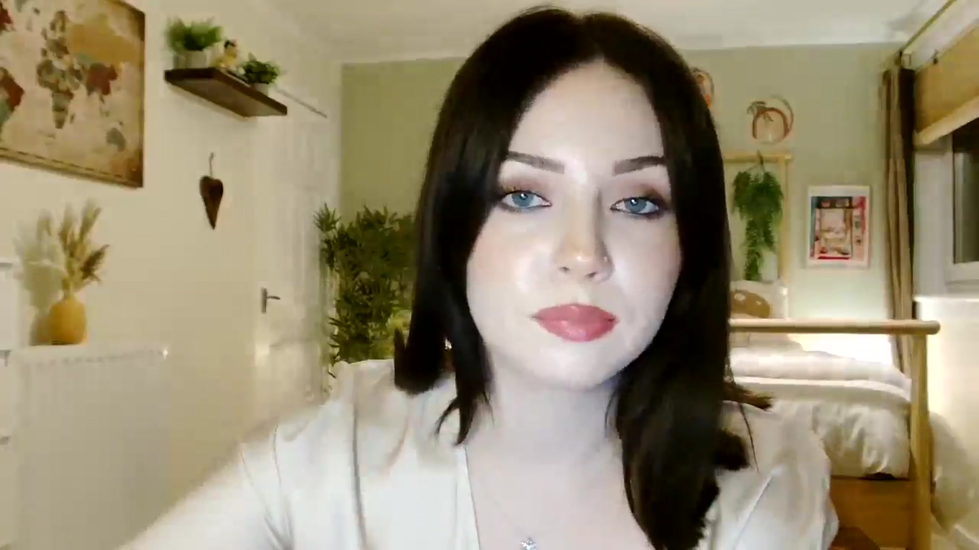 Gallery image thumbnail from Kaitrose's myfreecams stream on, 09/15/2025, 21:08 image 14 of 20
