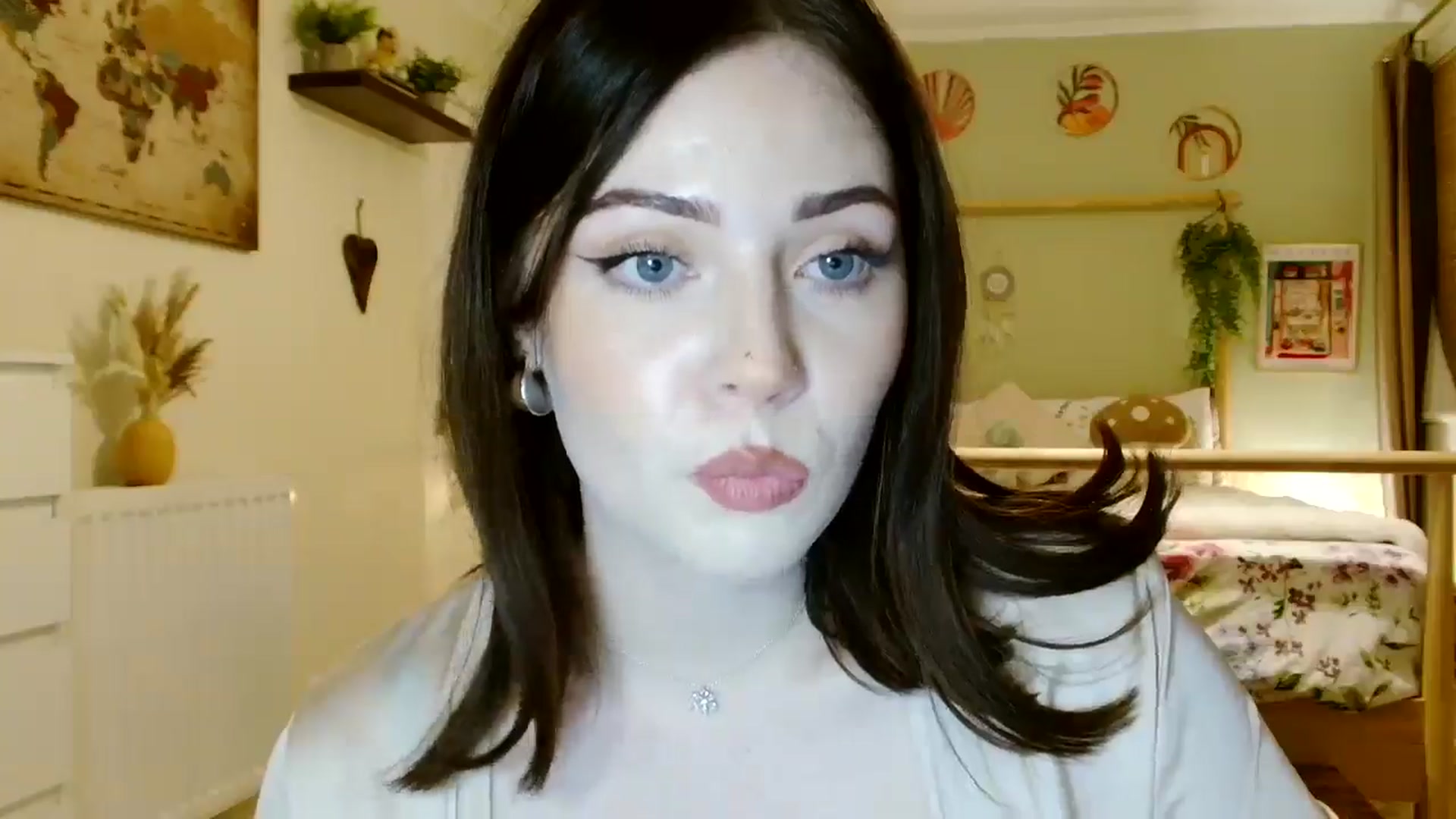 Gallery image thumbnail from Kaitrose's myfreecams stream on, 10/04/2025, 20:19 image 13 of 20